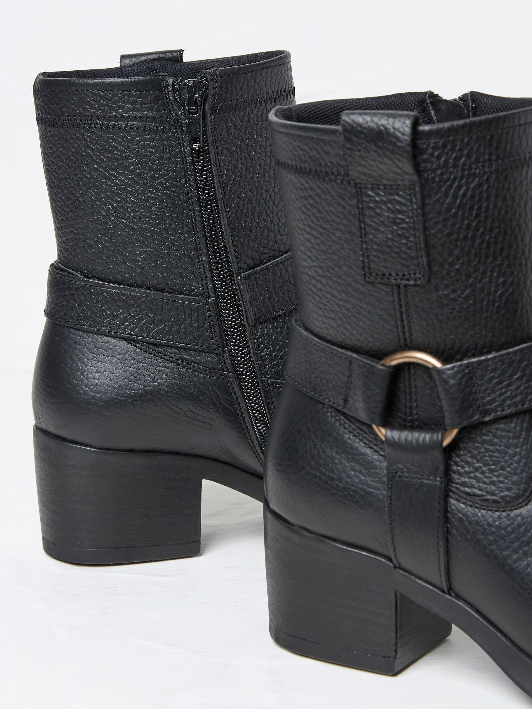 Hazel Black Mid Heel Boots - Image 3 of 3