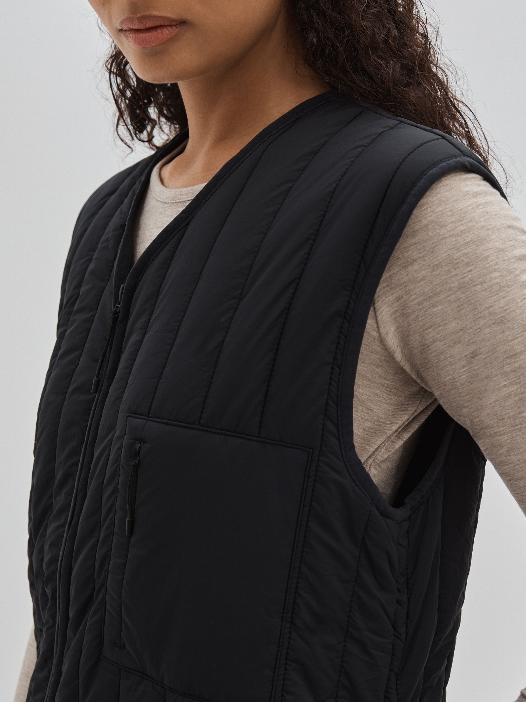 Rains Quilted-Shell Gilet in Navy - Image 4 of 6