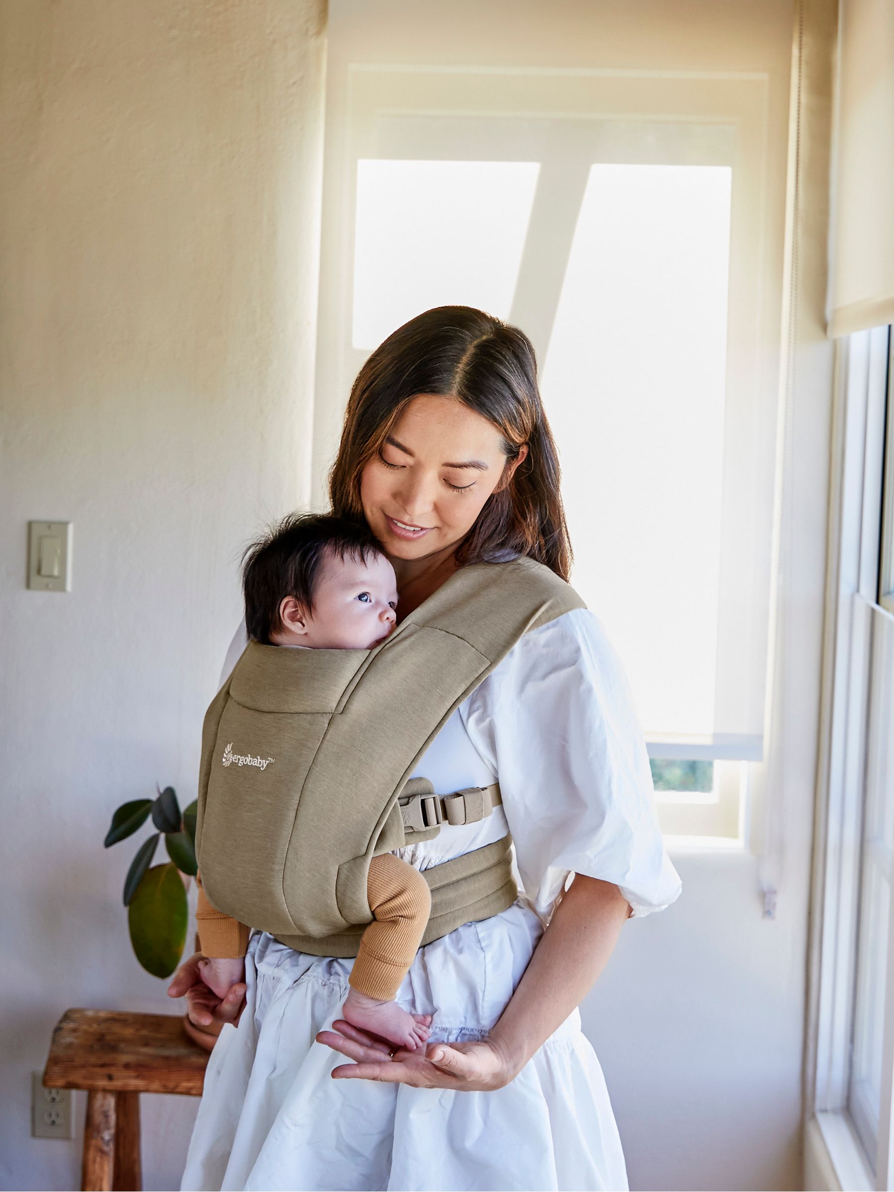 Ergobaby Embrace Soft Olive - Image 8 of 12