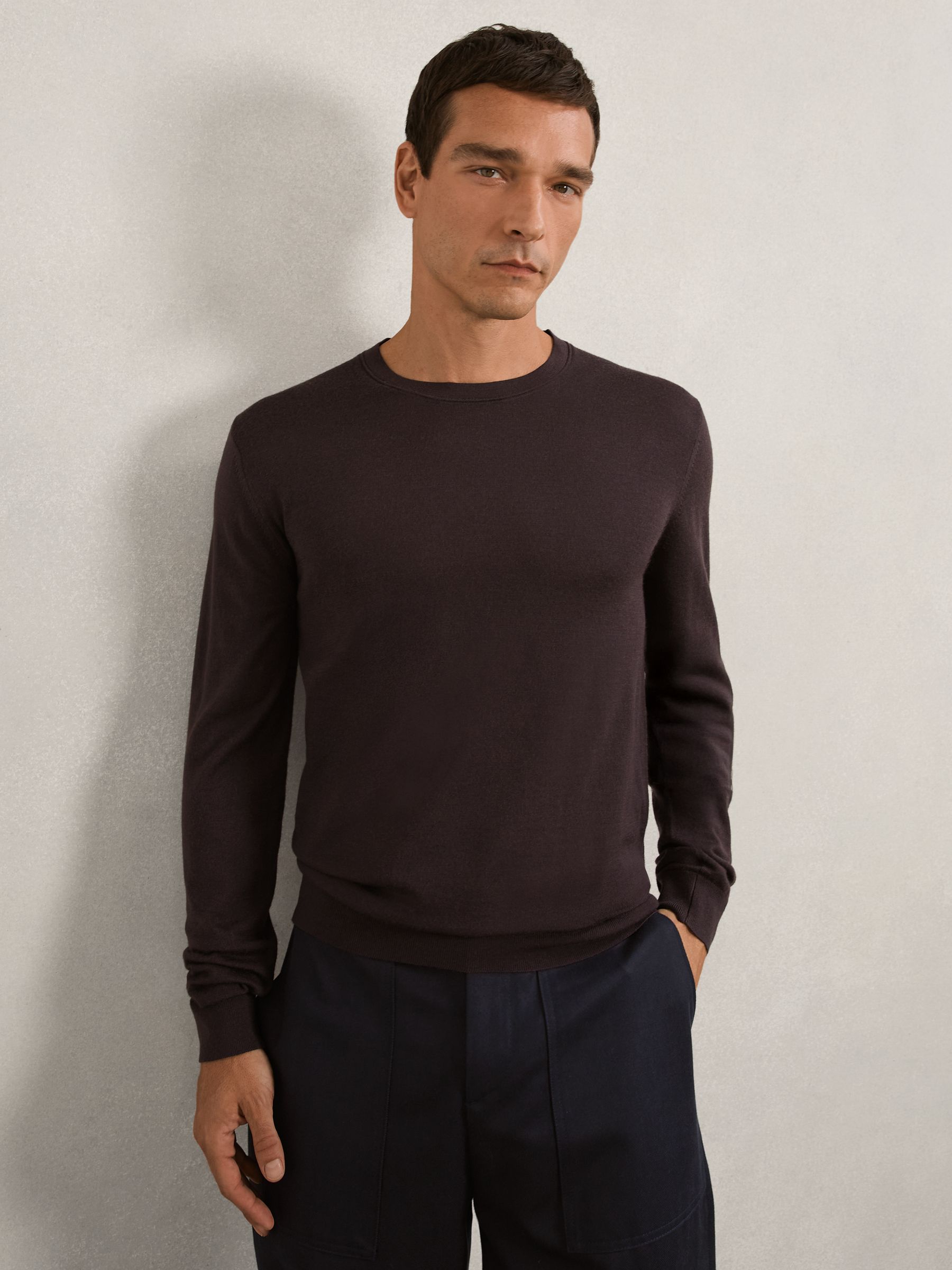 Merino Wool Crew Neck Jumper in Dark Bordeaux - image 5
