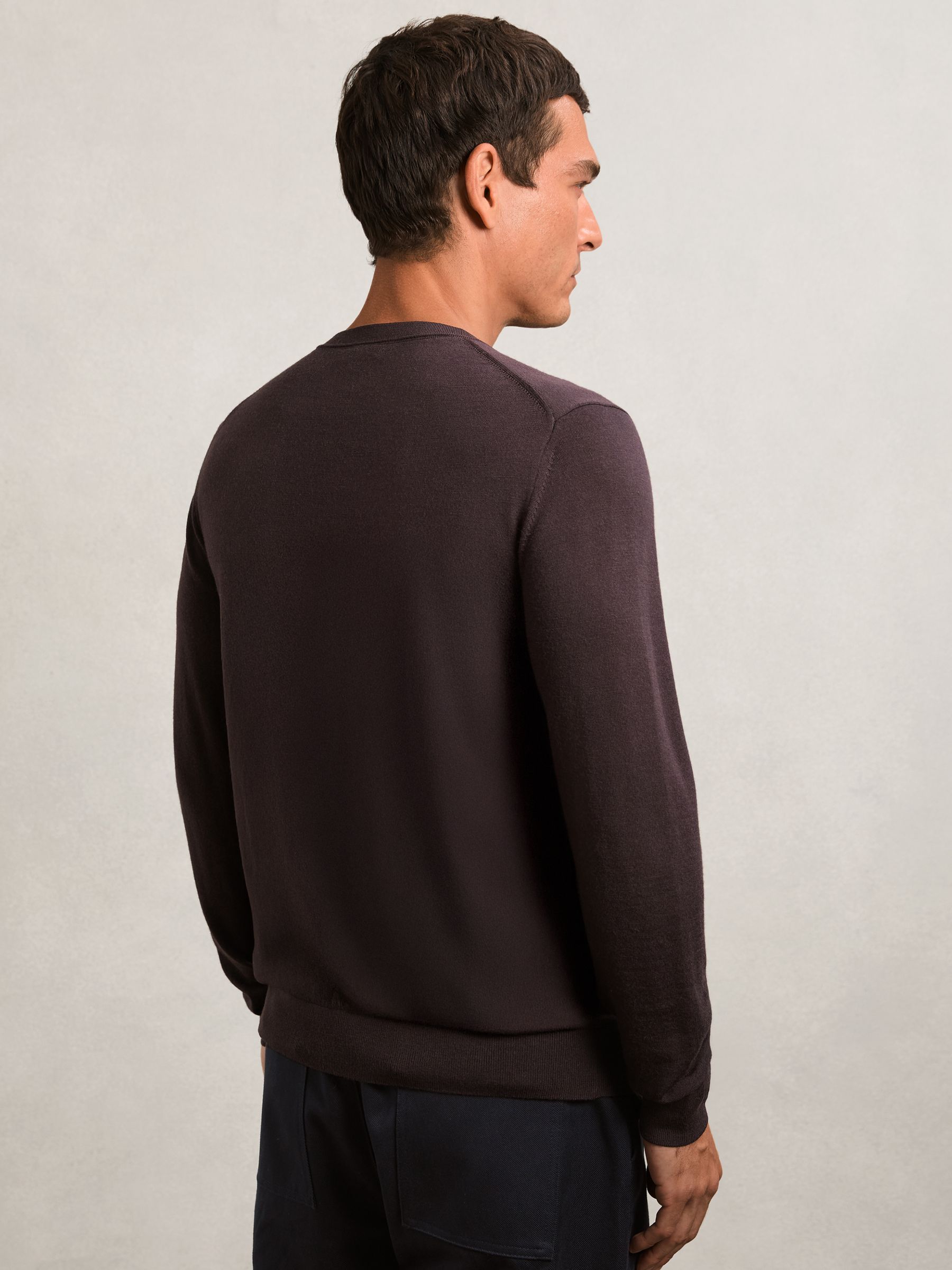 Merino Wool Crew Neck Jumper in Dark Bordeaux - image 4