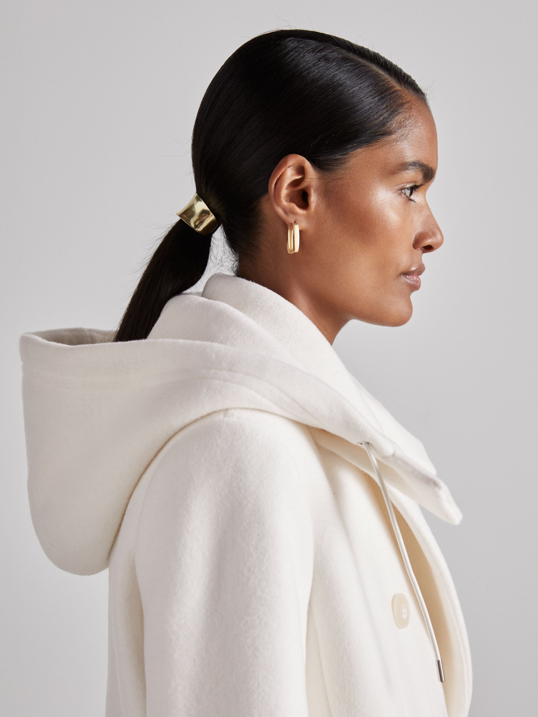 Atelier Wool and Cashmere Longline Coat in Cream - Image 5 of 8