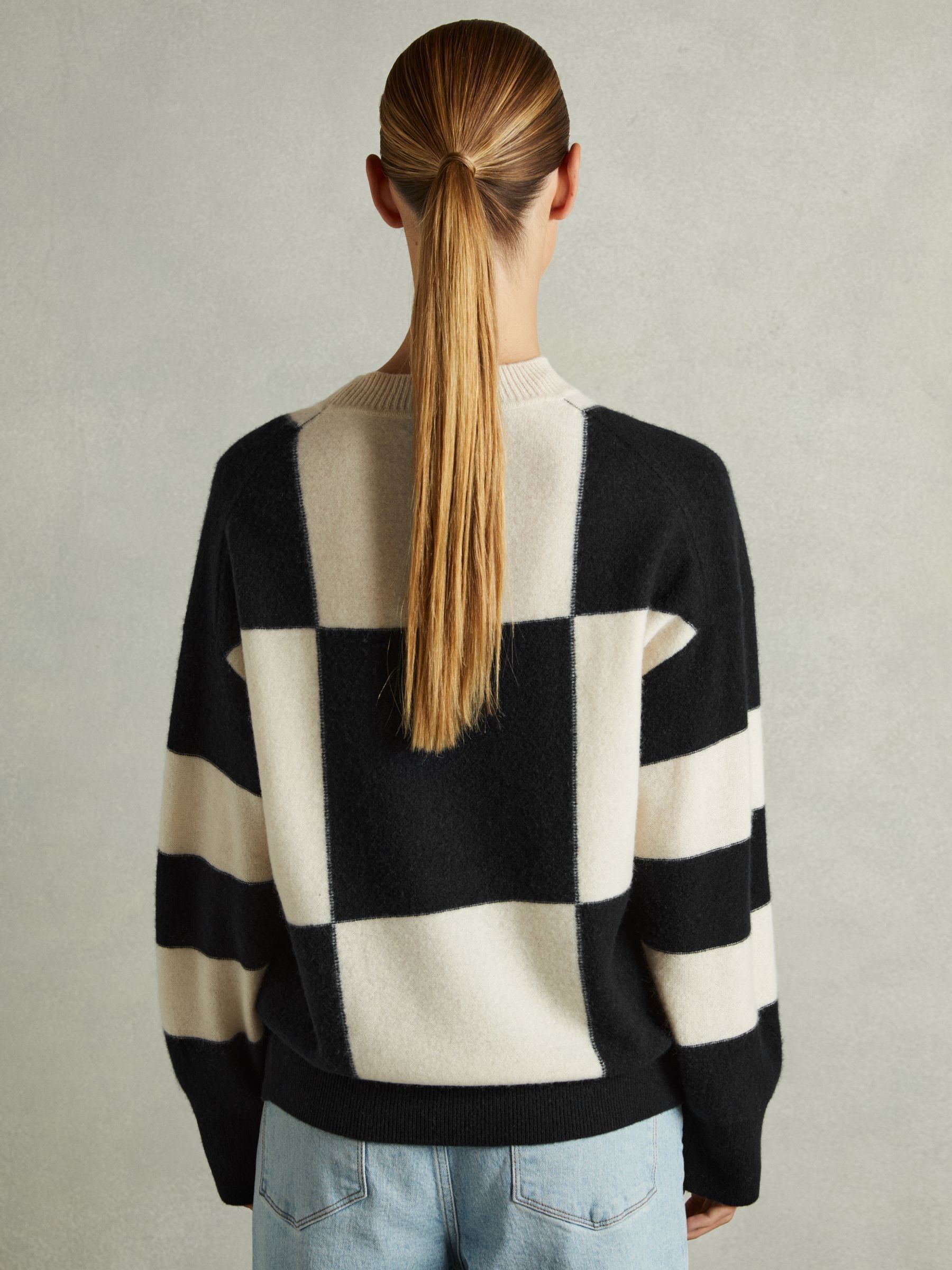 Wool-Cashmere Check-Intarsia Jumper in Black/White - Image 5 of 6