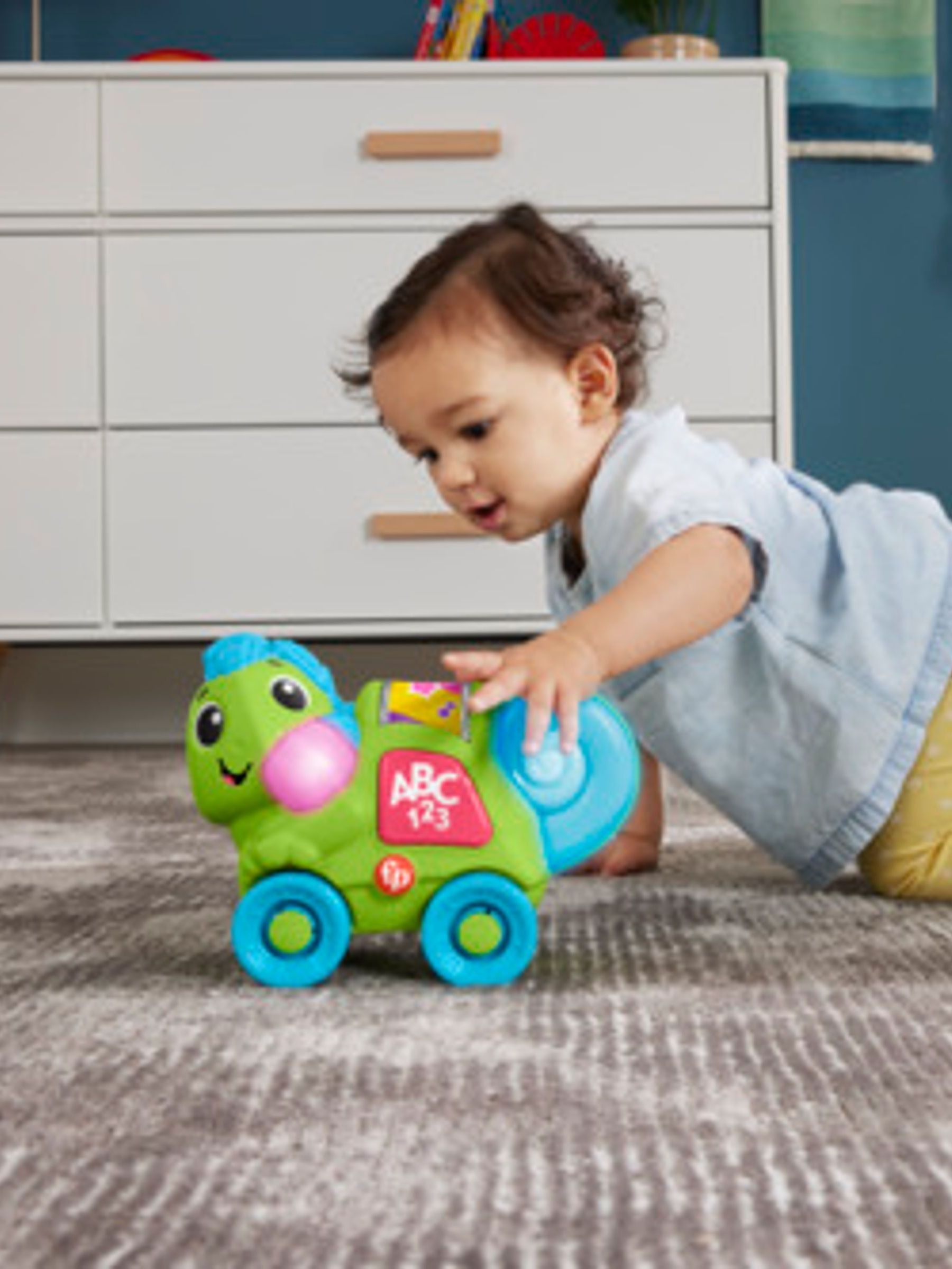 Fisher Price No Colour Link Squad Crawl ‘n Colours Chameleon - Image 2 of 5