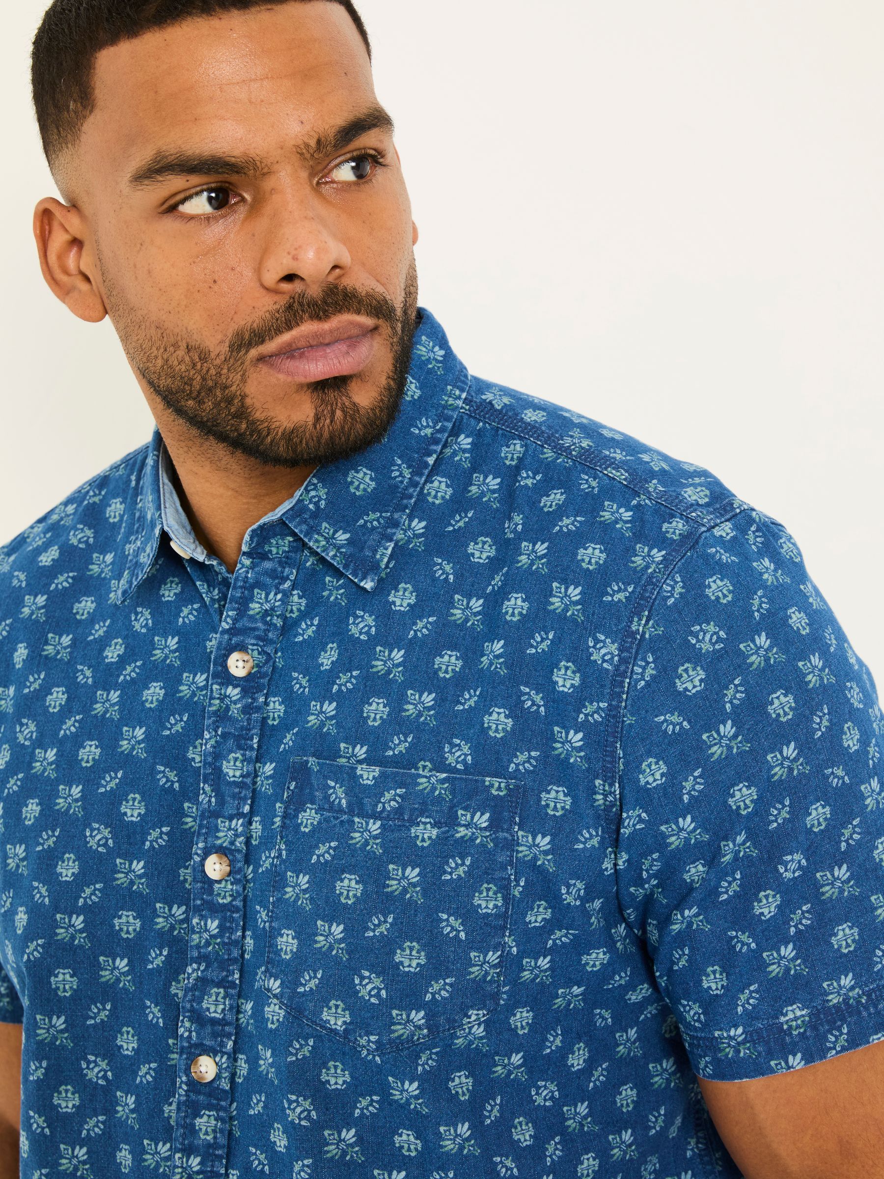 Blue Short Sleeve Geometric Print Shirt - Image 7 of 8