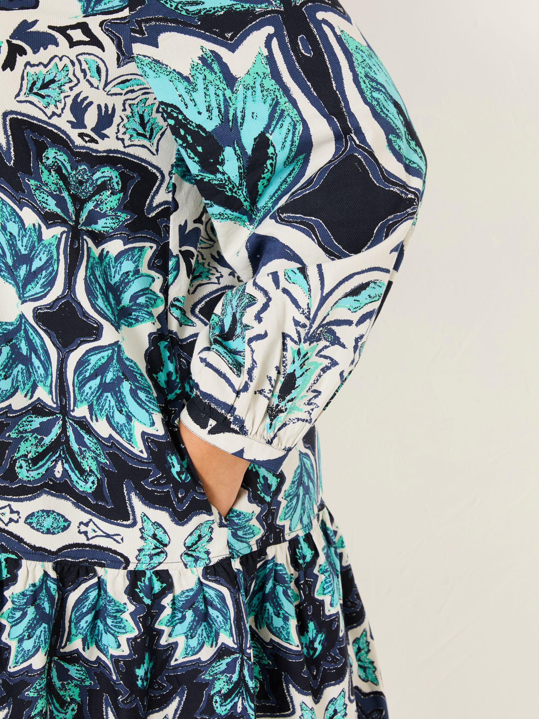 Amy Jade Green Sketched Leaves Mirrored Dress - Image 5 of 9