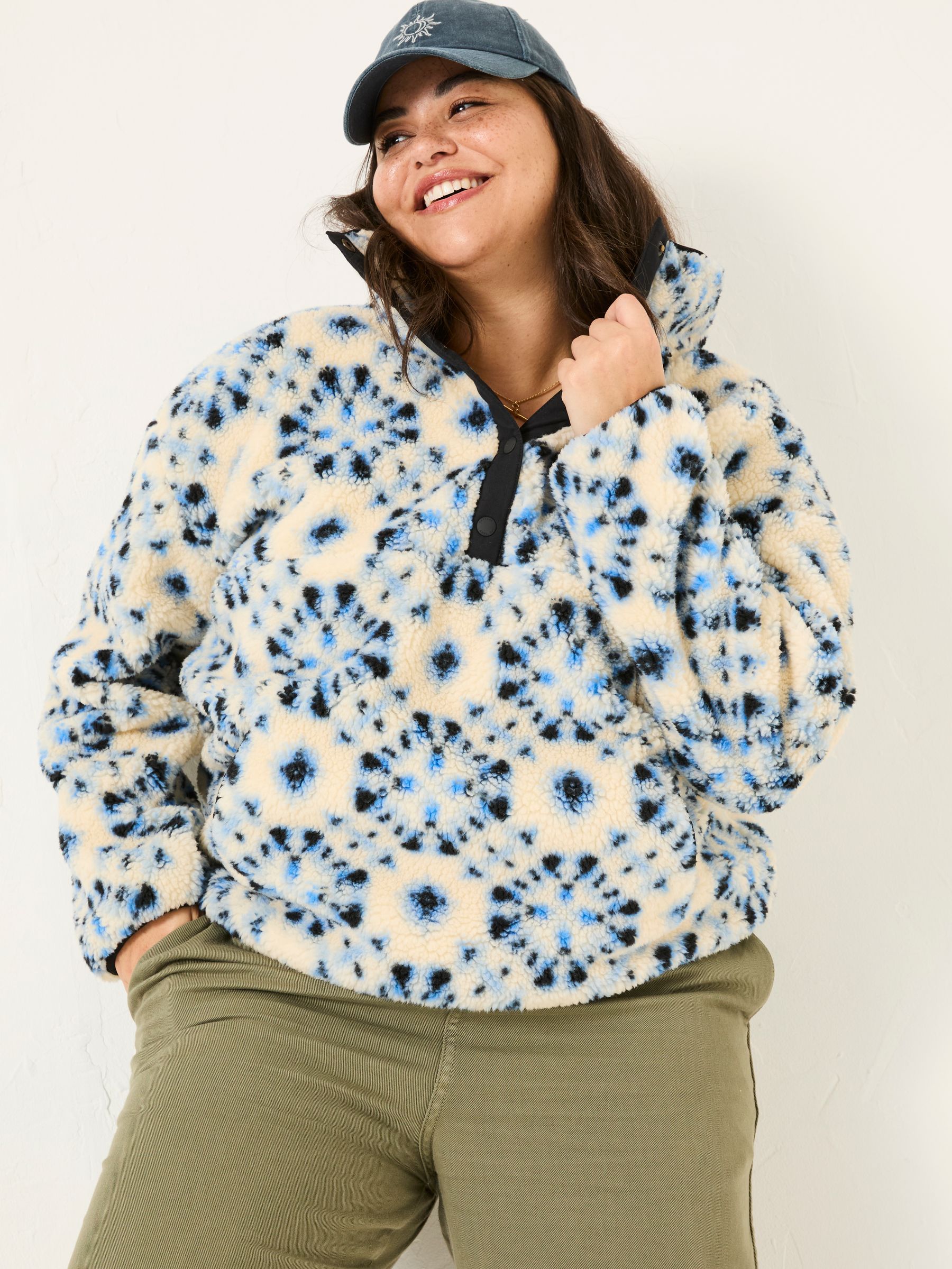 Ivory Batik Geo Overhead Fleece - Image 6 of 10