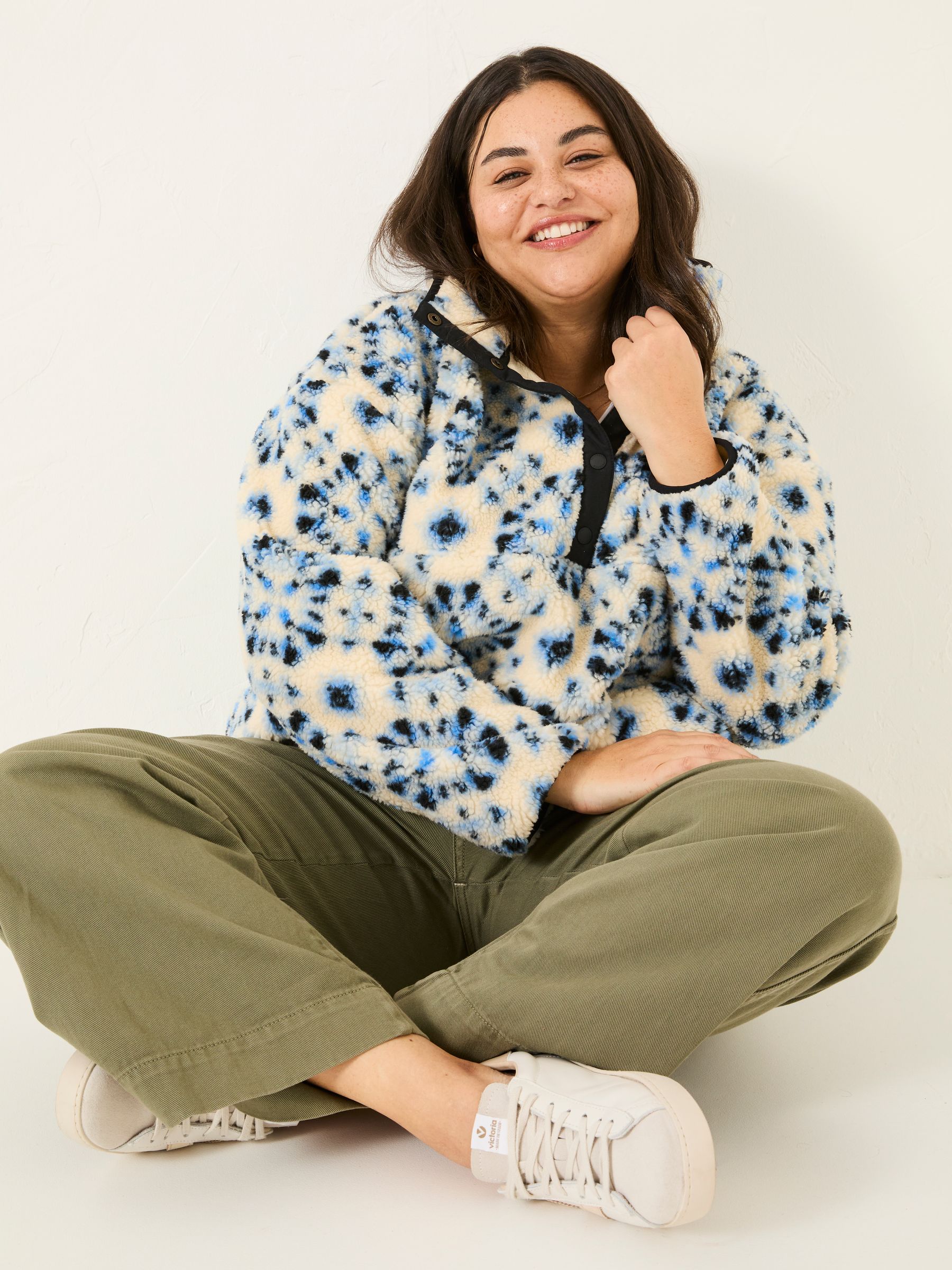 Ivory Batik Geo Overhead Fleece - Image 8 of 10