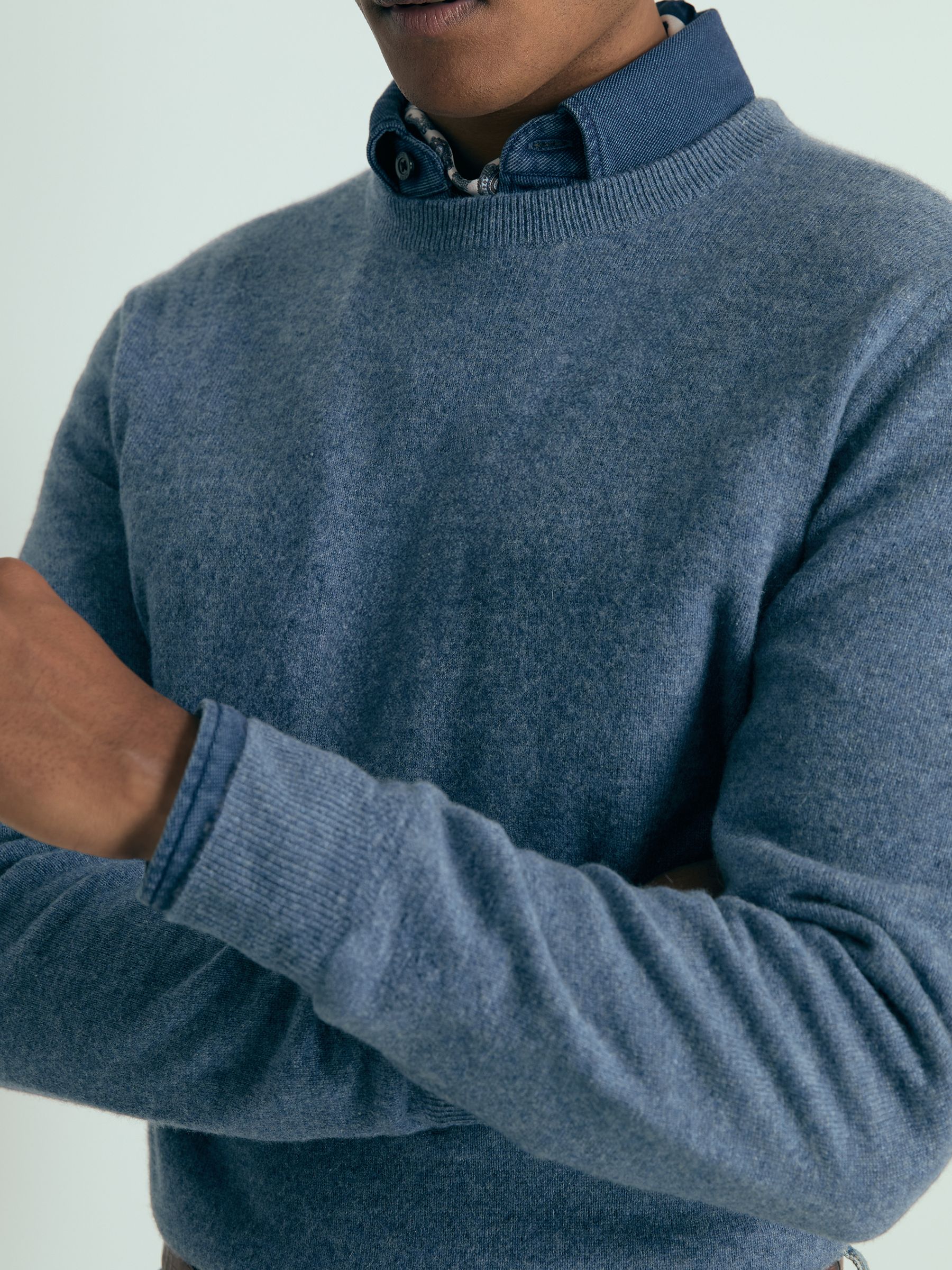 Atelier Cashmere Crew-Neck Jumper in Airforce Blue Melange - Image 4 of 6