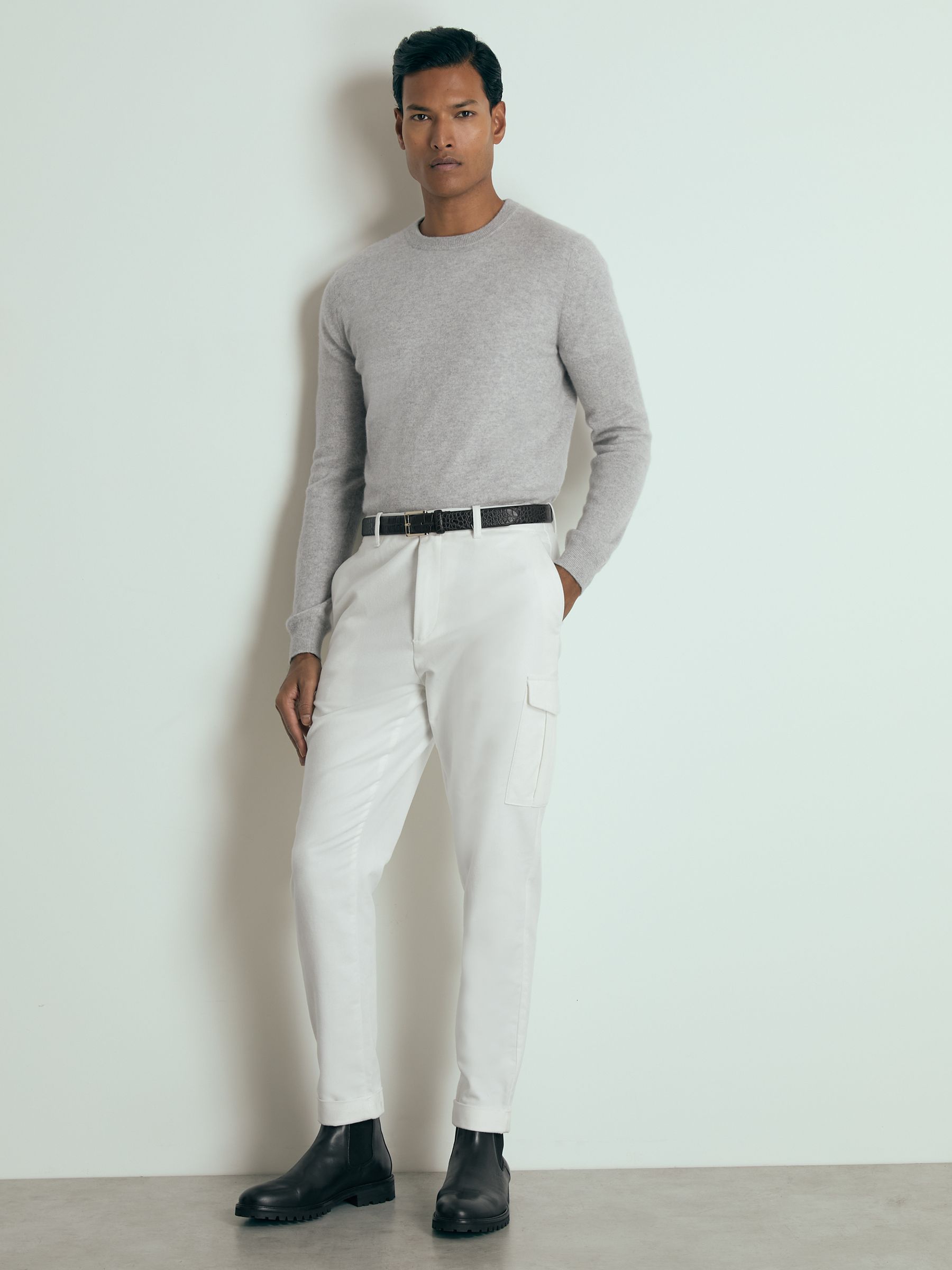 Atelier Cashmere Crew-Neck Jumper in Soft Grey Melange - Image 4 of 6