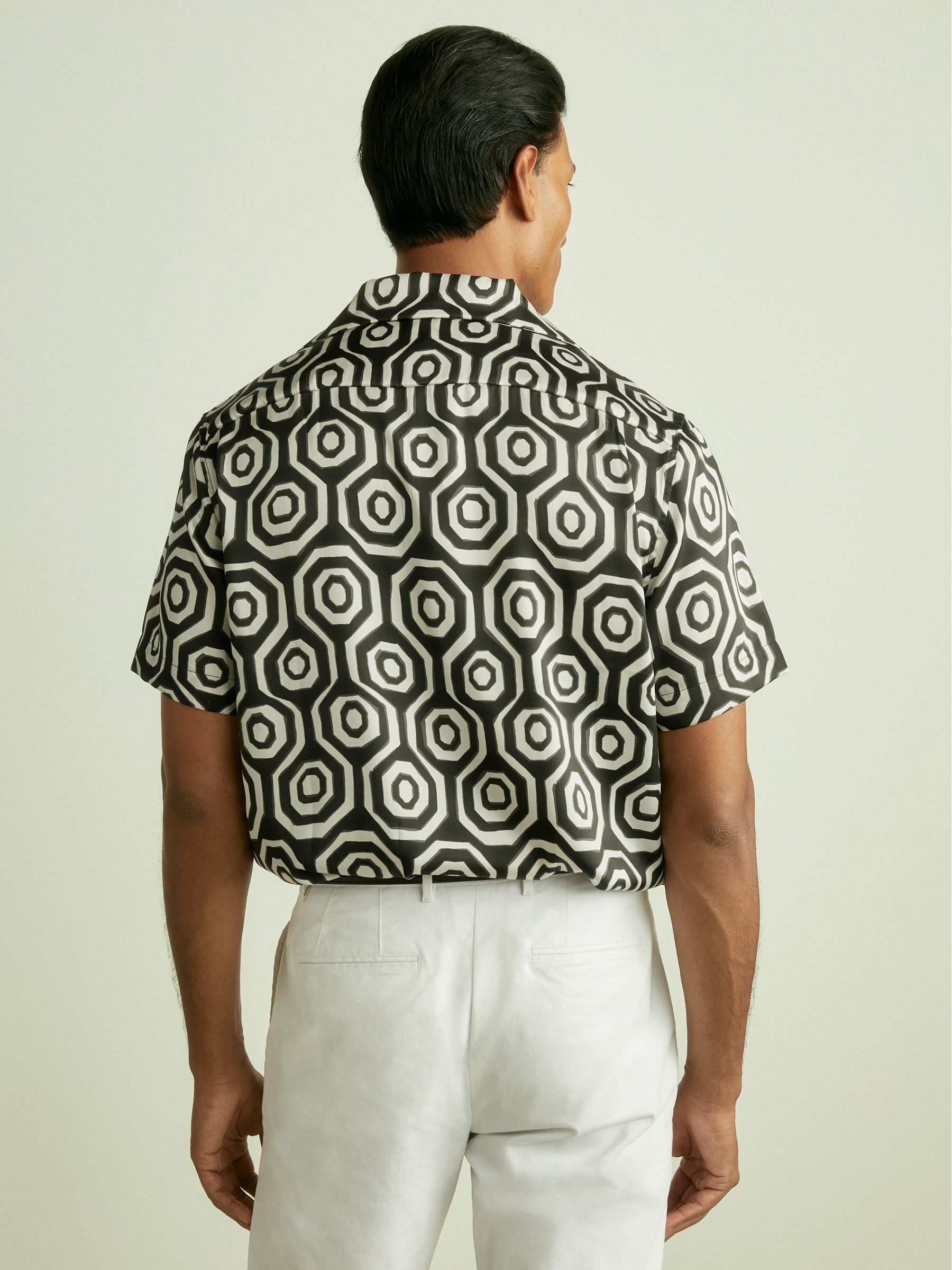 Geometric-Print Poplin Cuban-Collar Shirt in Black/White - Image 5 of 6