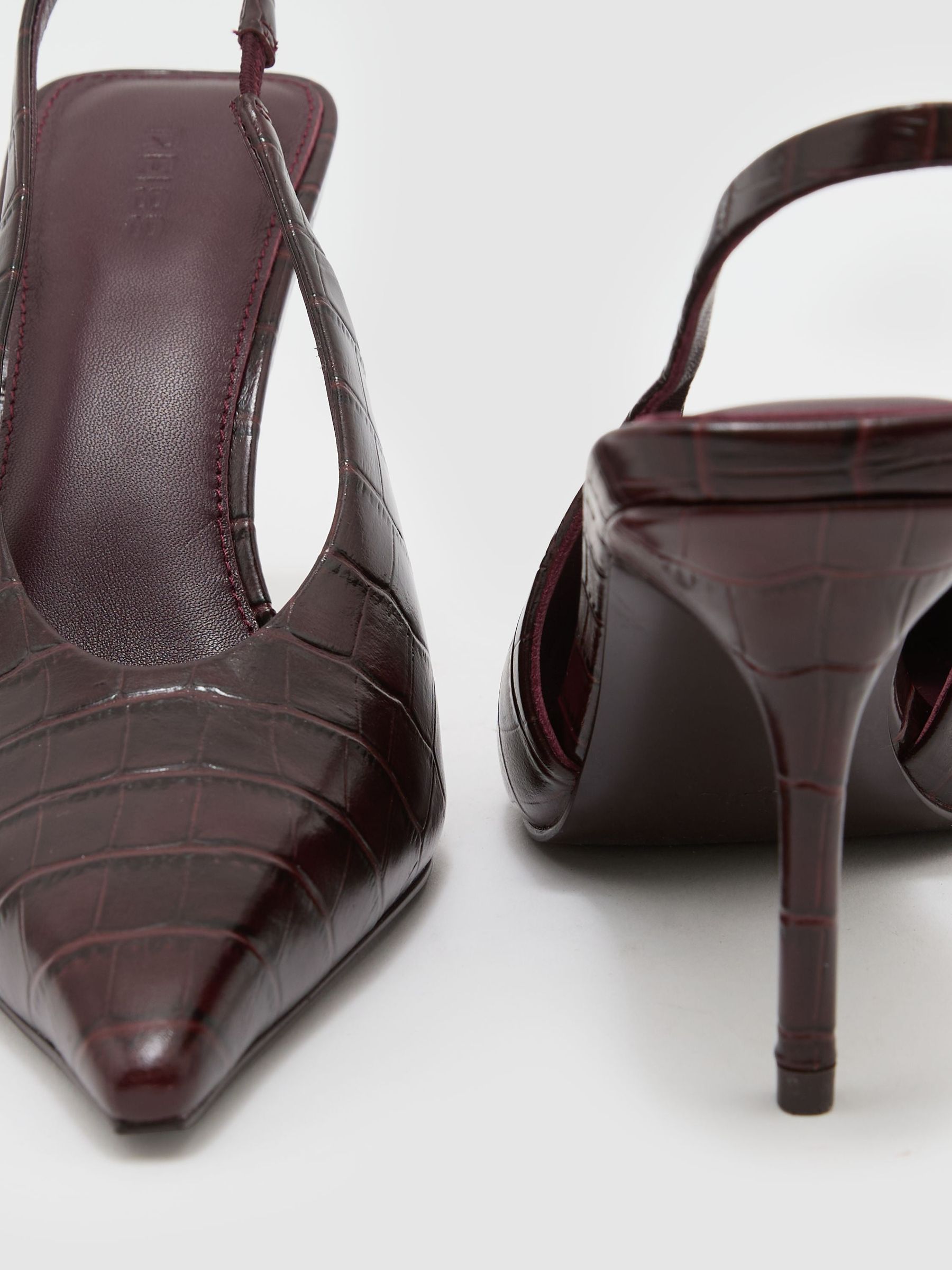 Escarpins à bride arrière et talon mi-haut en cuir effet croco bordeaux - Image 4 de 4