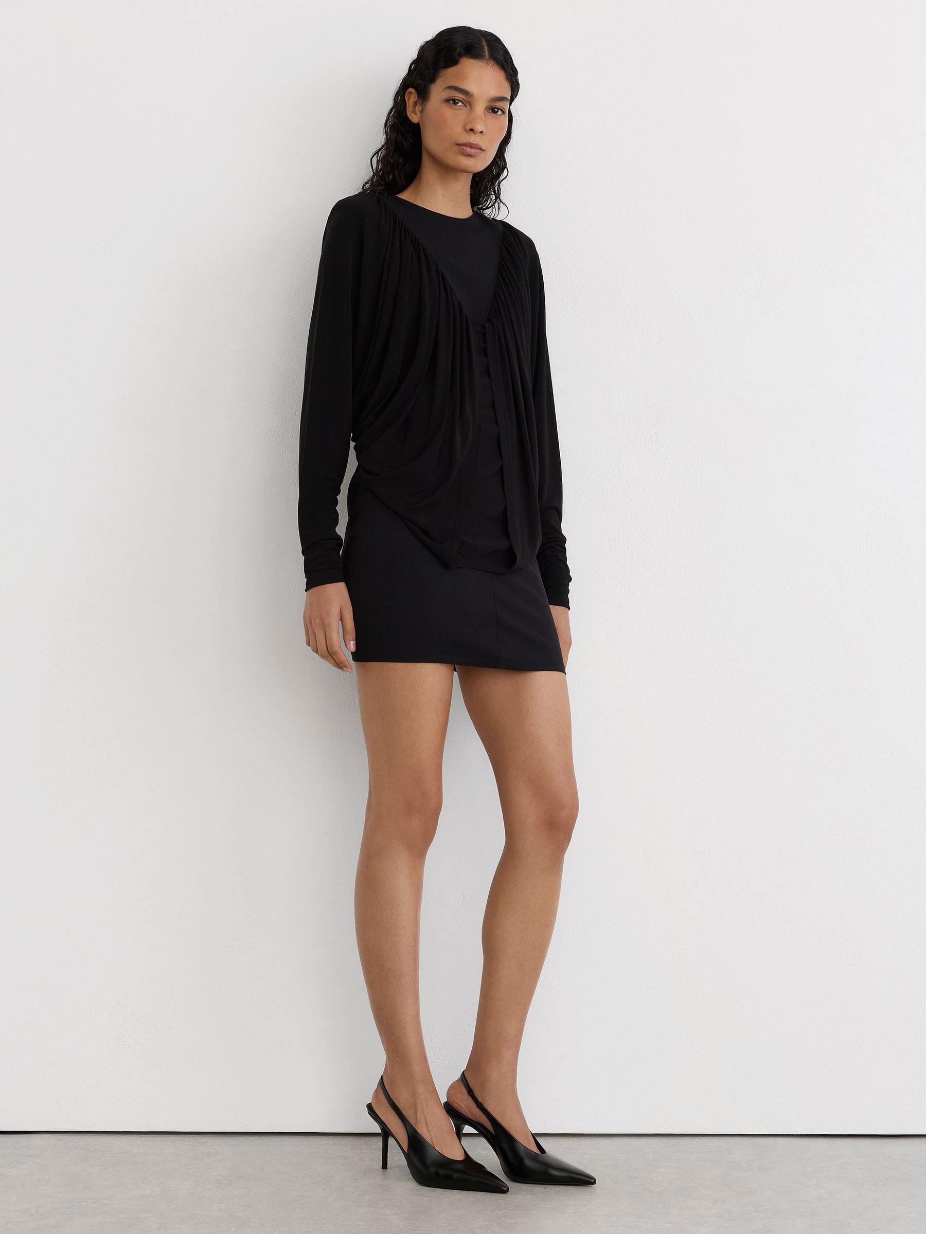 Leather Slingback Mid-Heel Court Shoes in Black - صورة 4 من 6