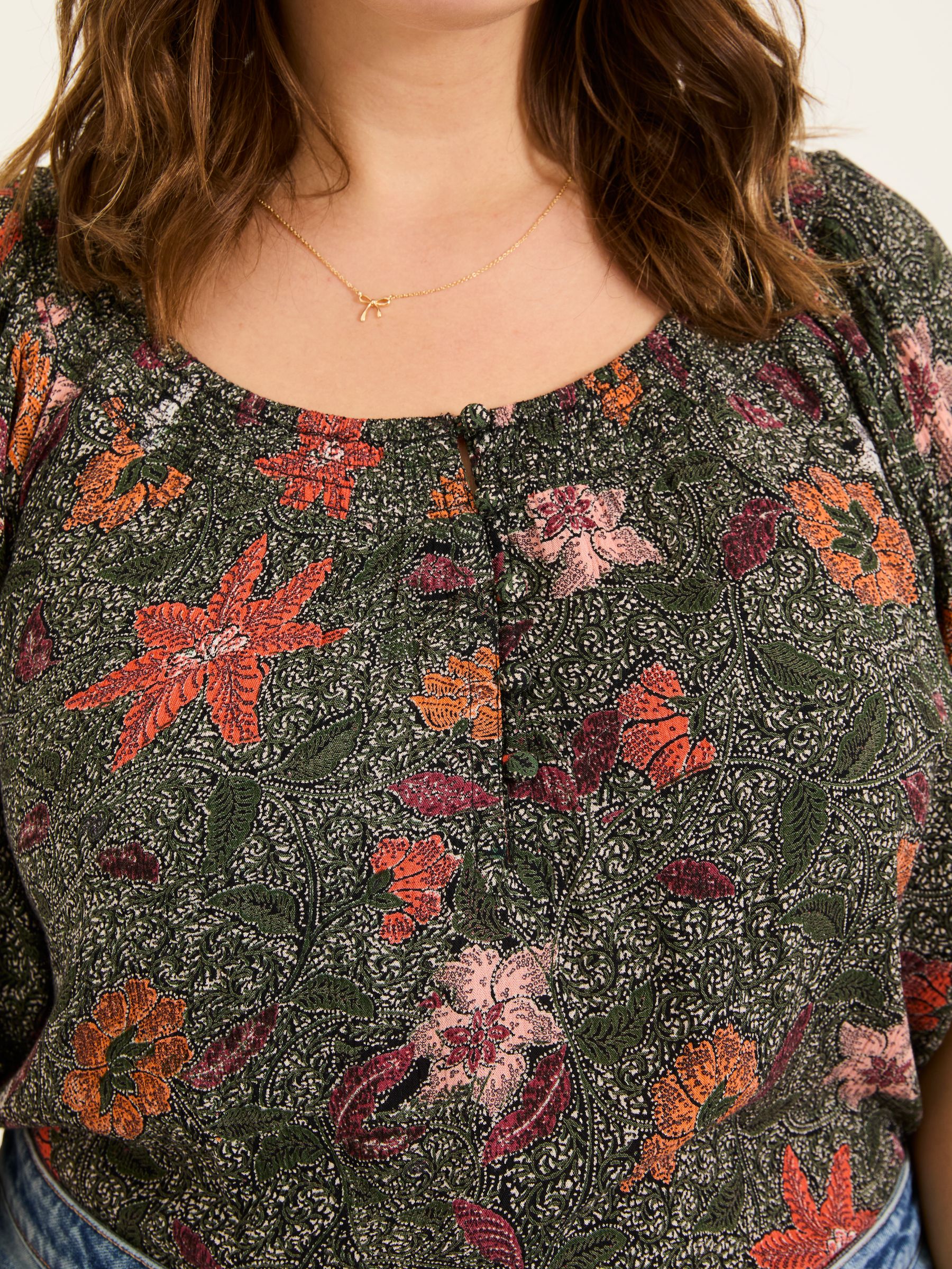 Tayana Black Detail Floral Blouse - Image 5 of 9