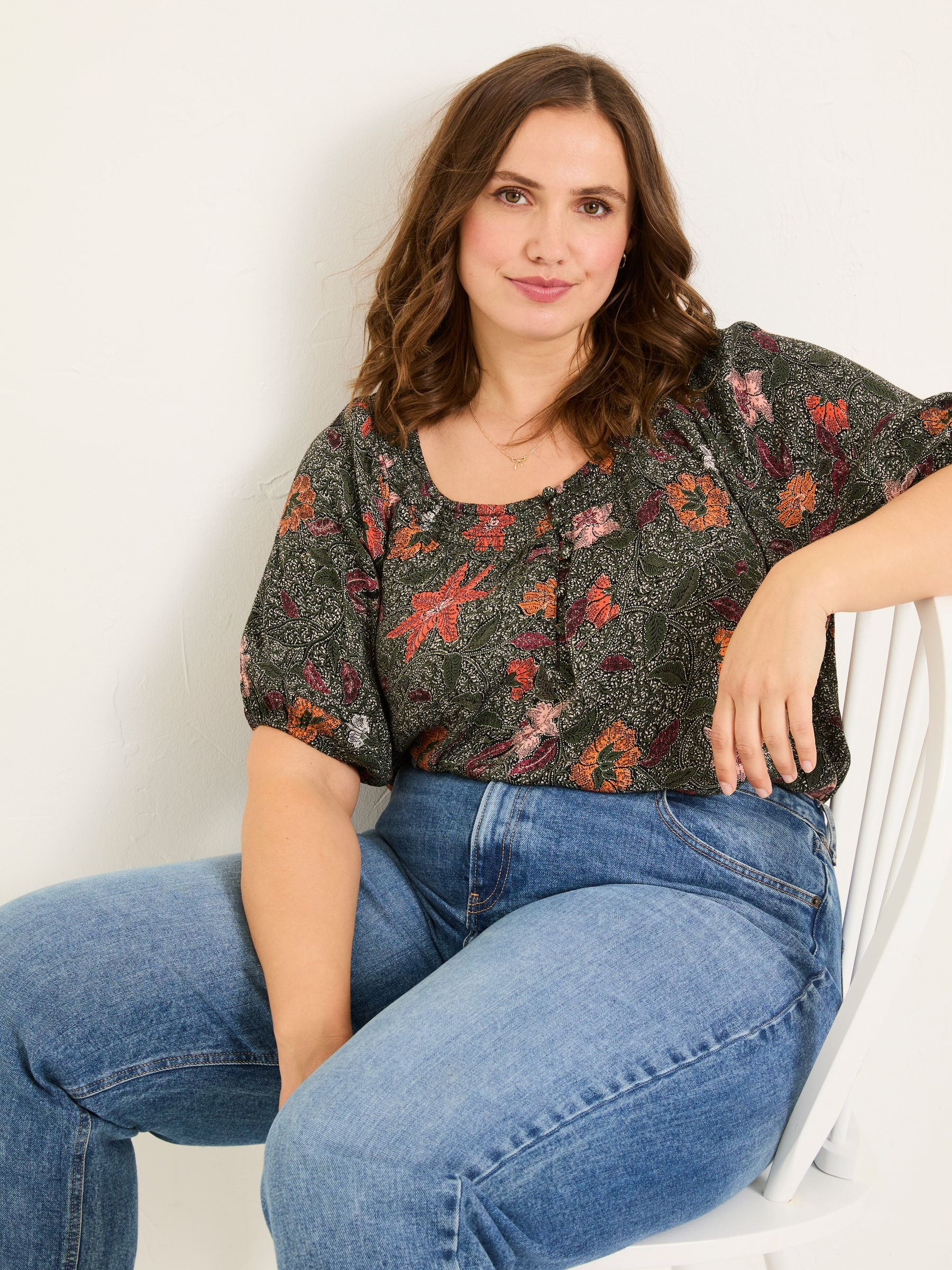 Tayana Black Detail Floral Blouse - Image 8 of 9