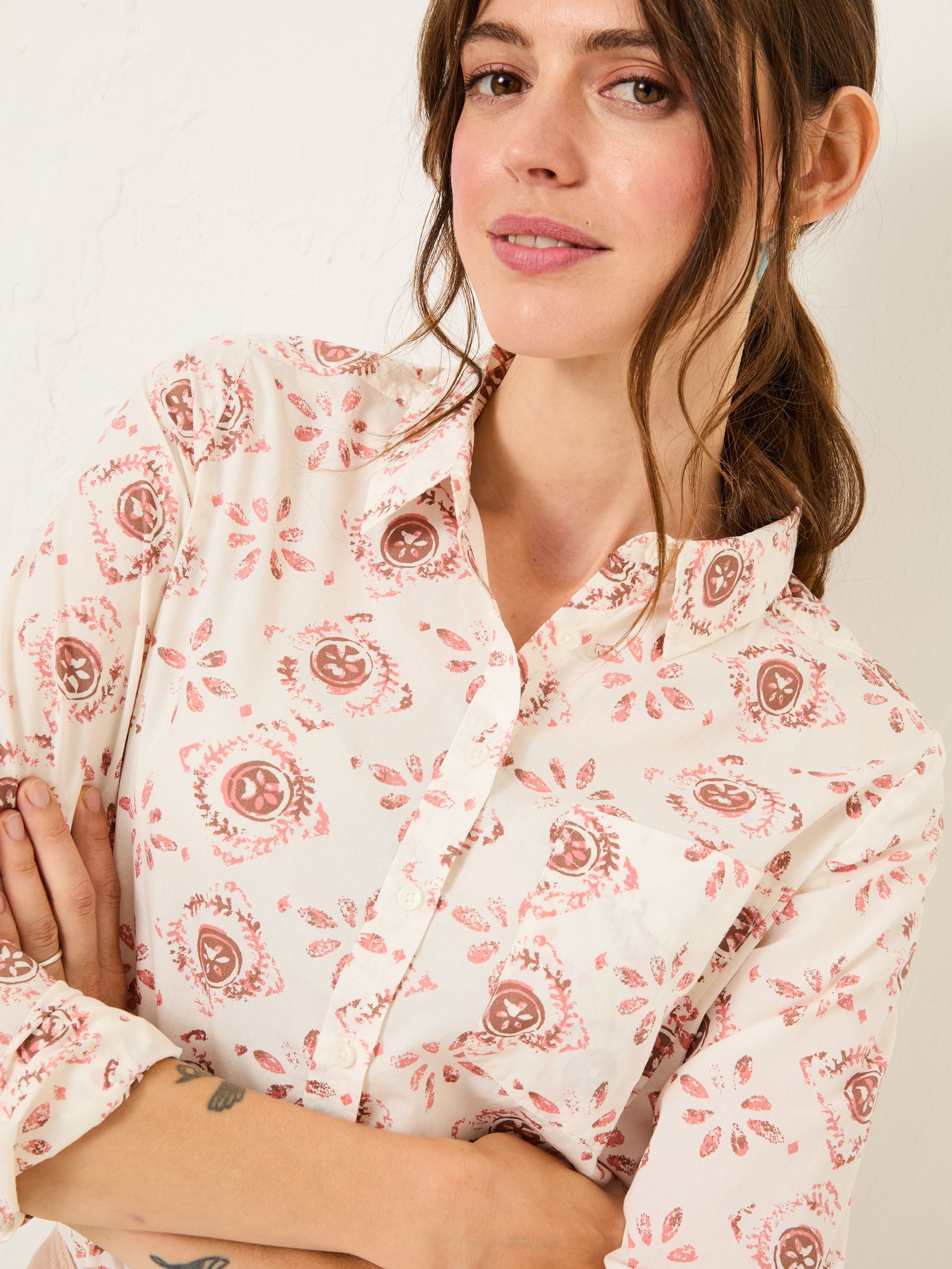 Olivia Ivory Printed 100% Cotton Long Sleeve Shirt - Image 4 of 9