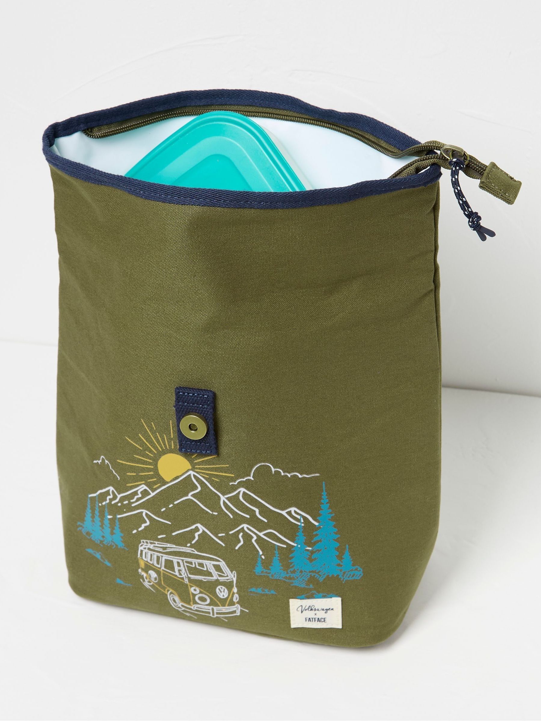 Green VW Camper Lunch Cool Bag - Image 2 of 2