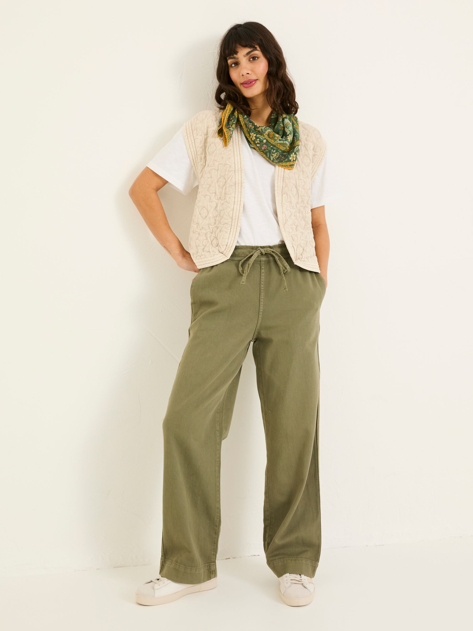 Flora Natural Quilted Waistcoat - Image 4 of 8