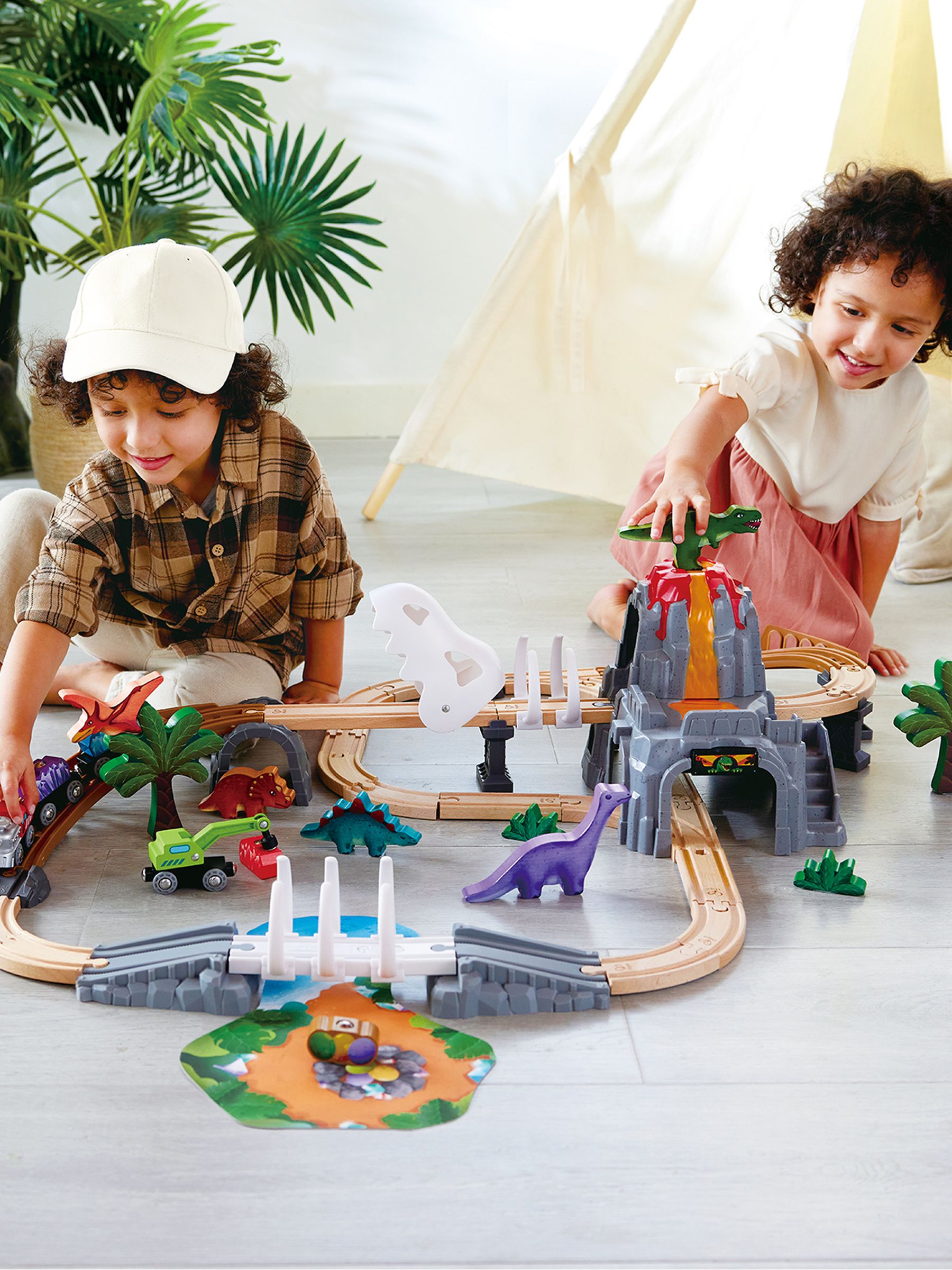 Hape Dino Railway Adventure Set - Image 2 of 3