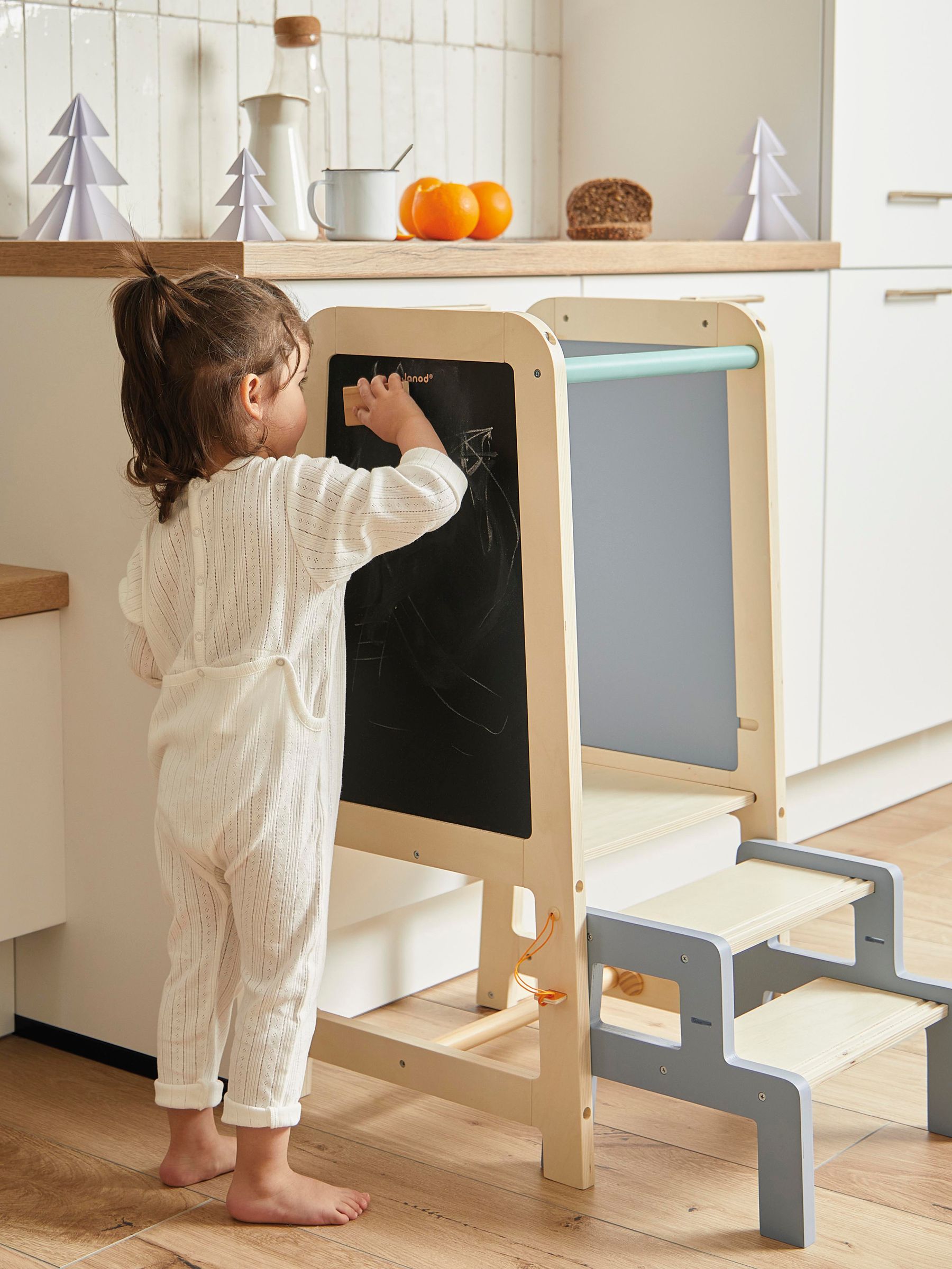 Juratoys Learning Tower - Image 5 of 10