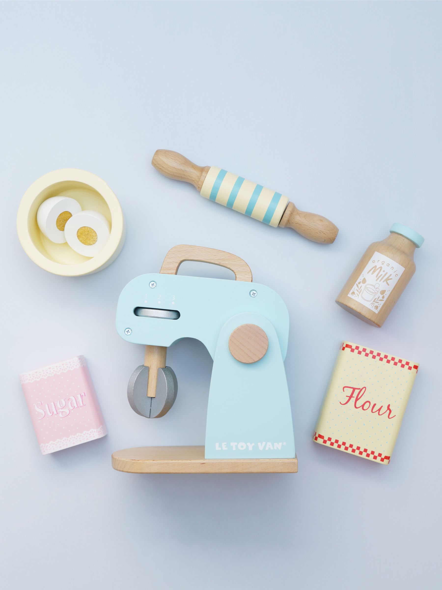 Le Toy Van Bakers Mixer Set and Accessories - Image 2 of 4