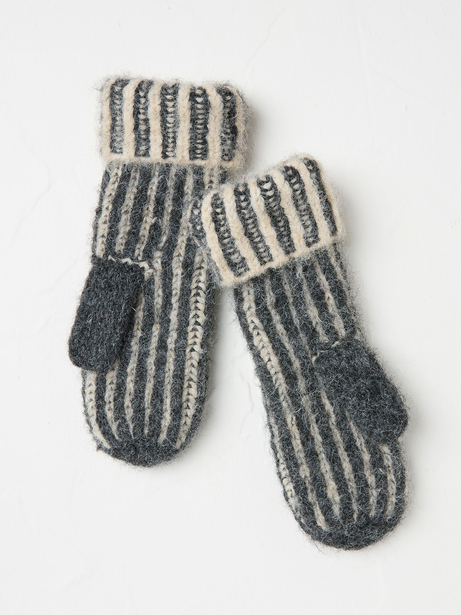 Grey Plaited Mittens - Image 1 of 2