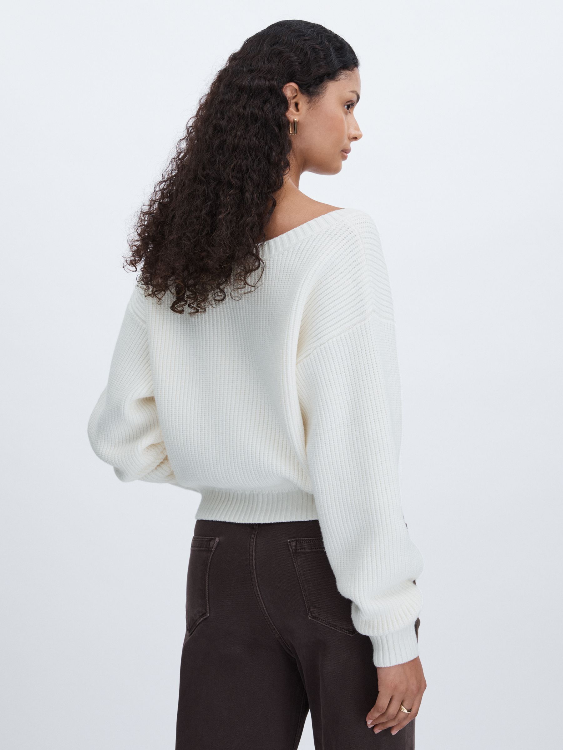 Good American Ribbed V-Neck Jumper in Ivory - Image 4 of 5