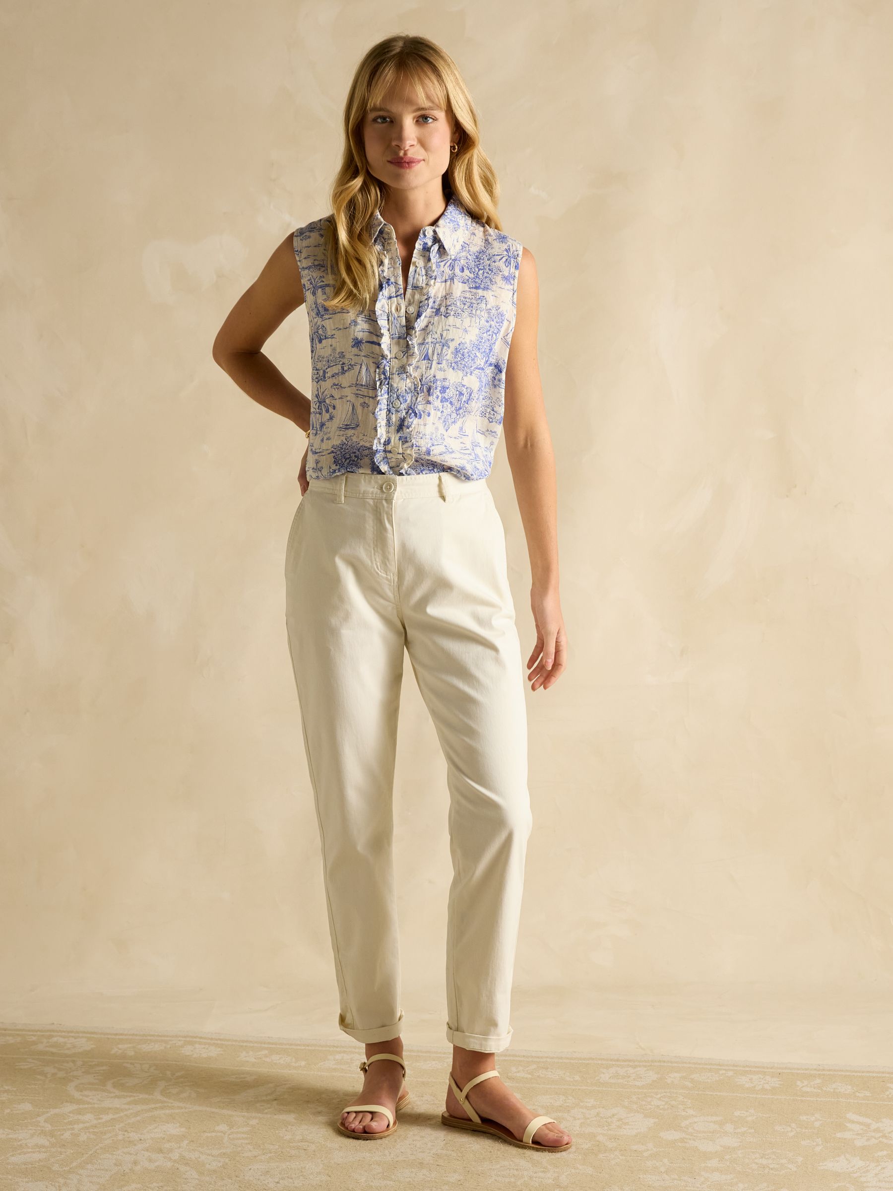 Selene Blue/White Toile de Jouy 100% Linen Sleeveless Shirt - Image 5 of 8
