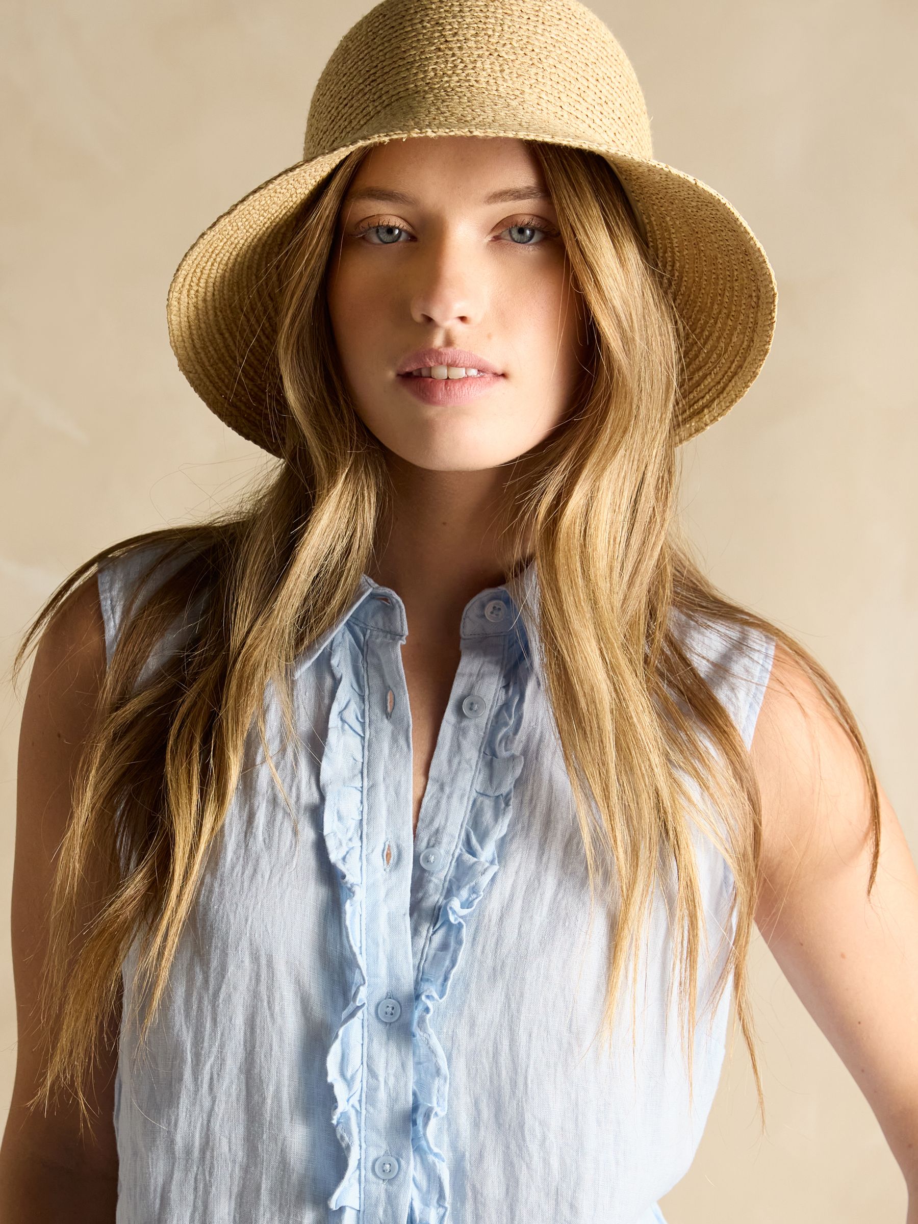 Selene Blue 100% Linen Sleeveless Shirt - Image 4 of 6
