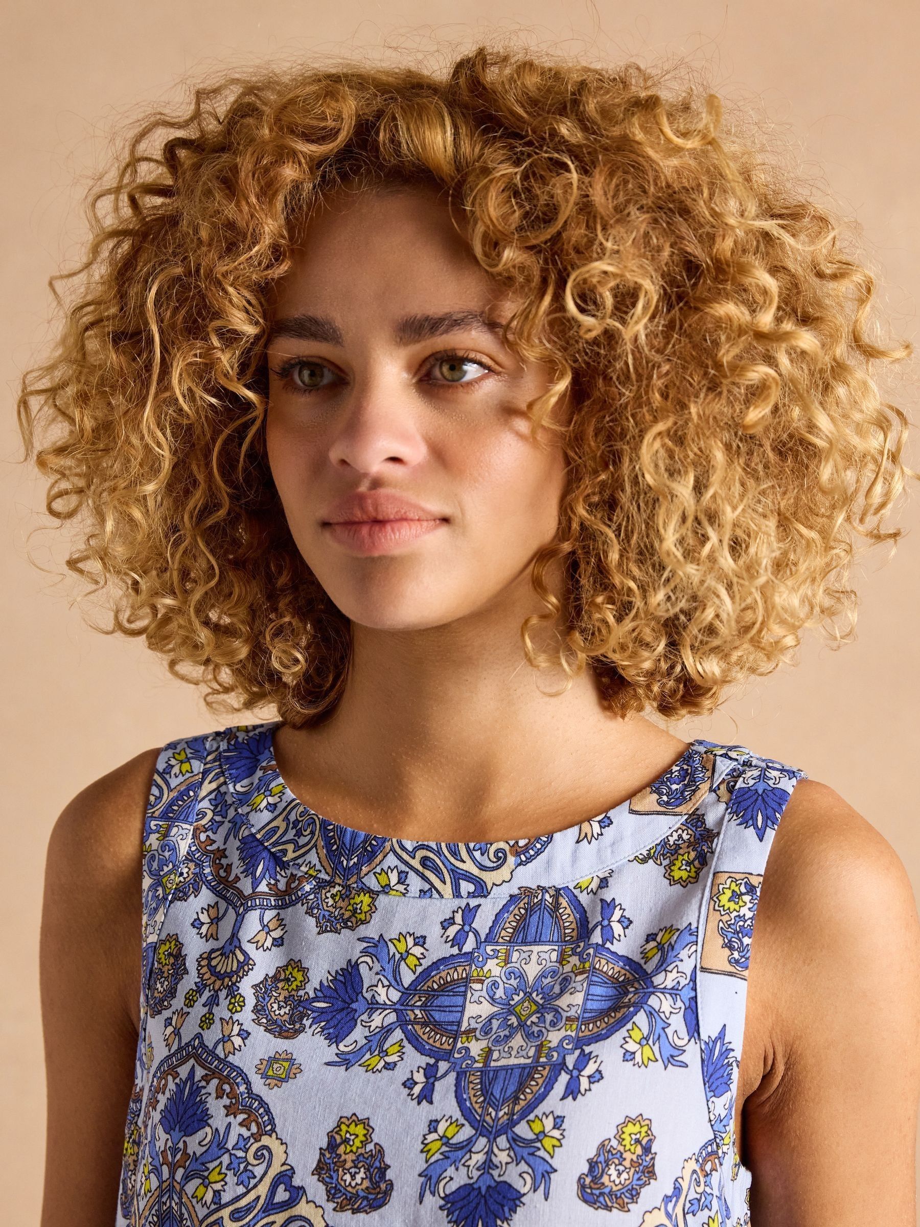 Cove Blue Linen-Blend Sleeveless Top - Image 6 of 8
