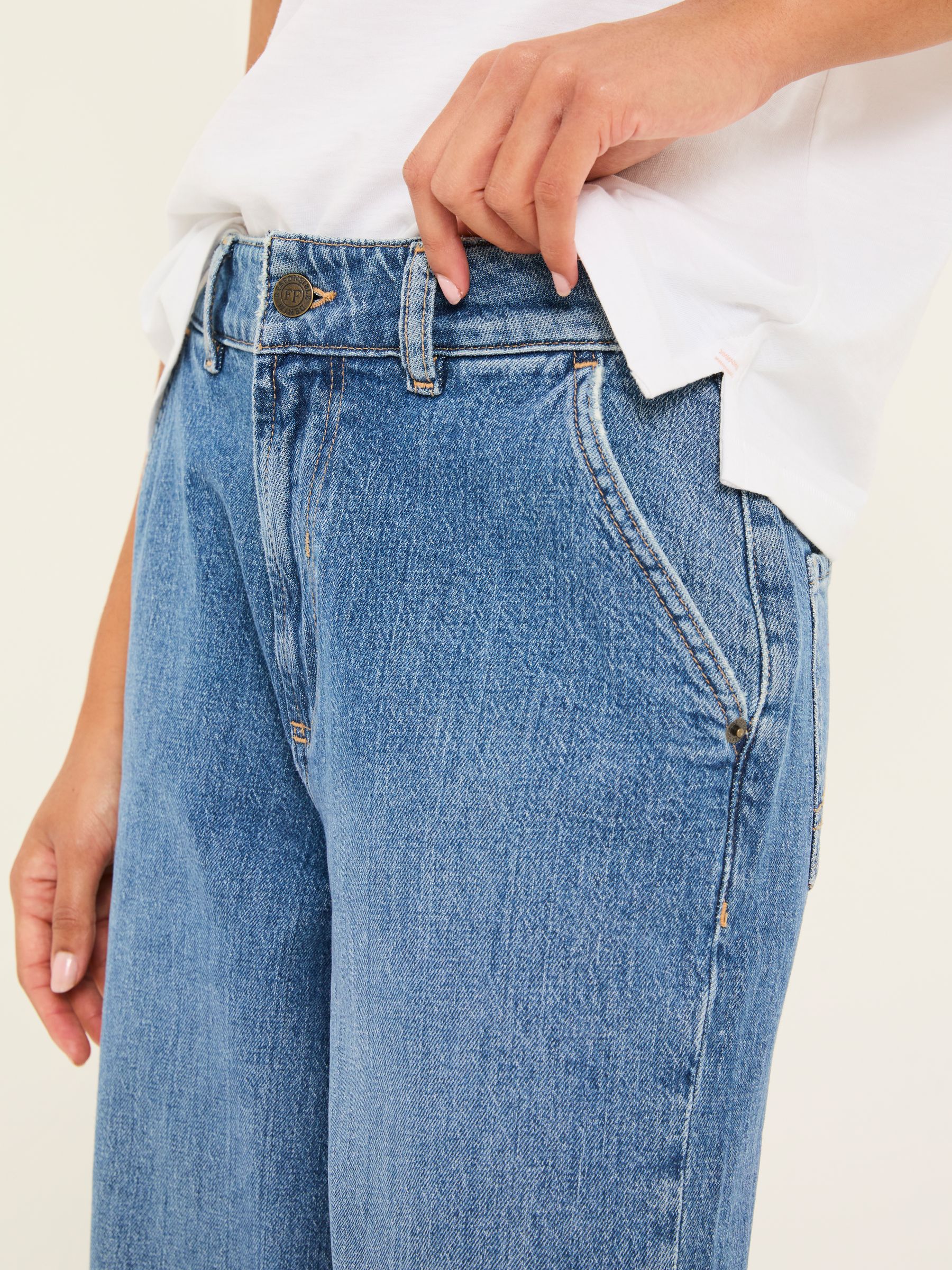Hove Blue Denim Wide Leg Crop Jeans - Image 5 of 7