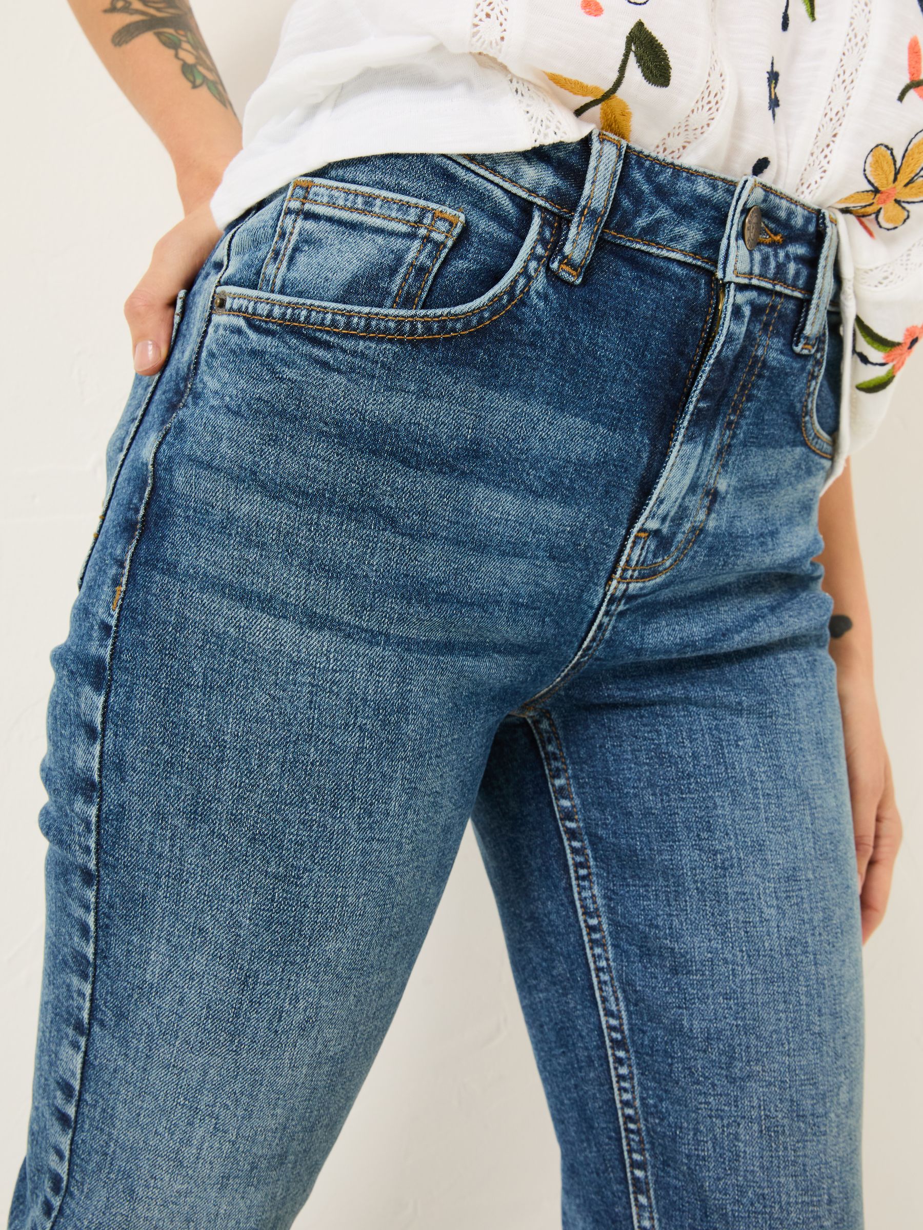 Sway Denim Vintage Cropped Jeans - Image 4 of 6