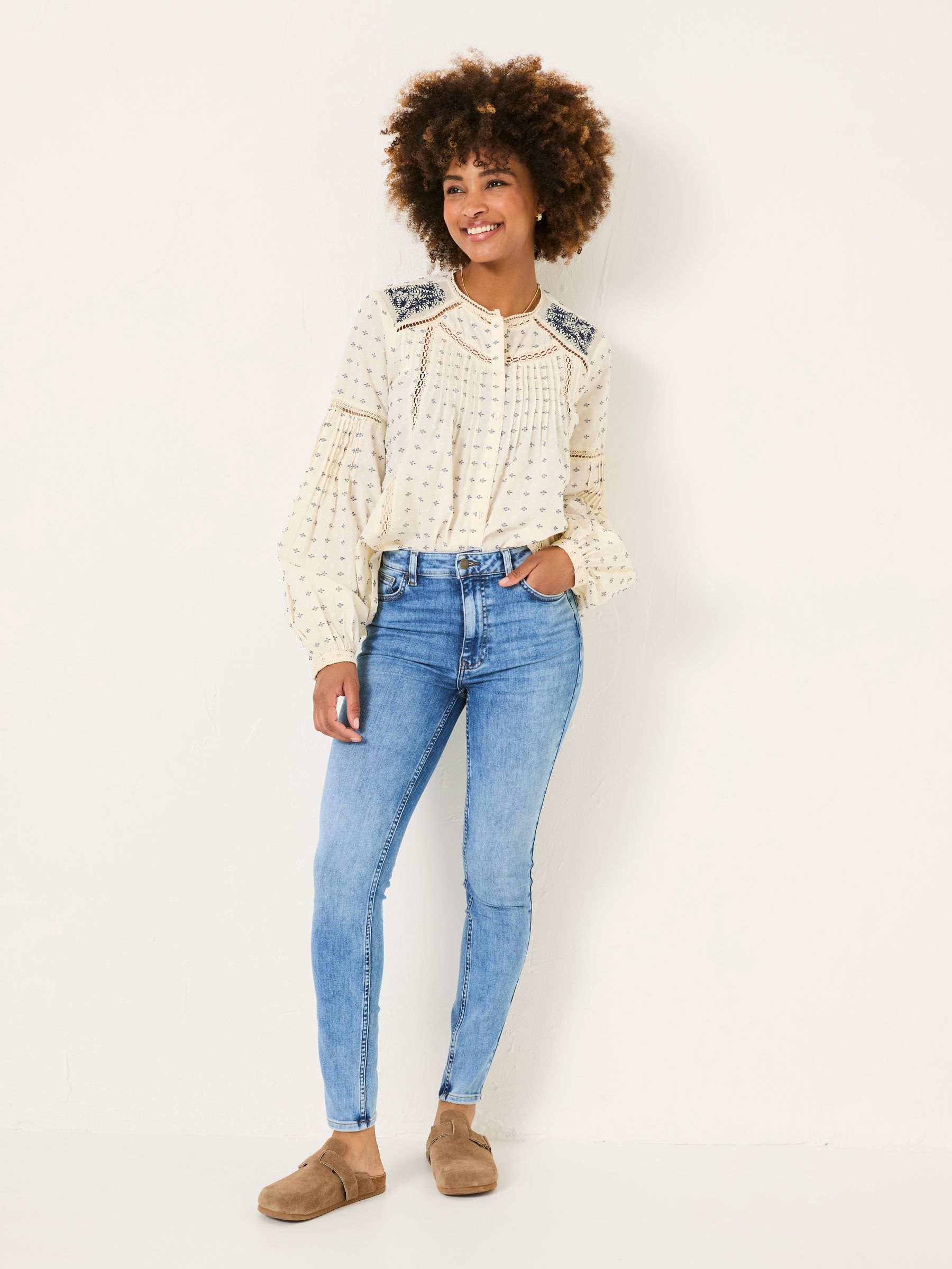 Harlow Light Vintage Blue Highwaist Skinny Jeans - Image 2 of 7