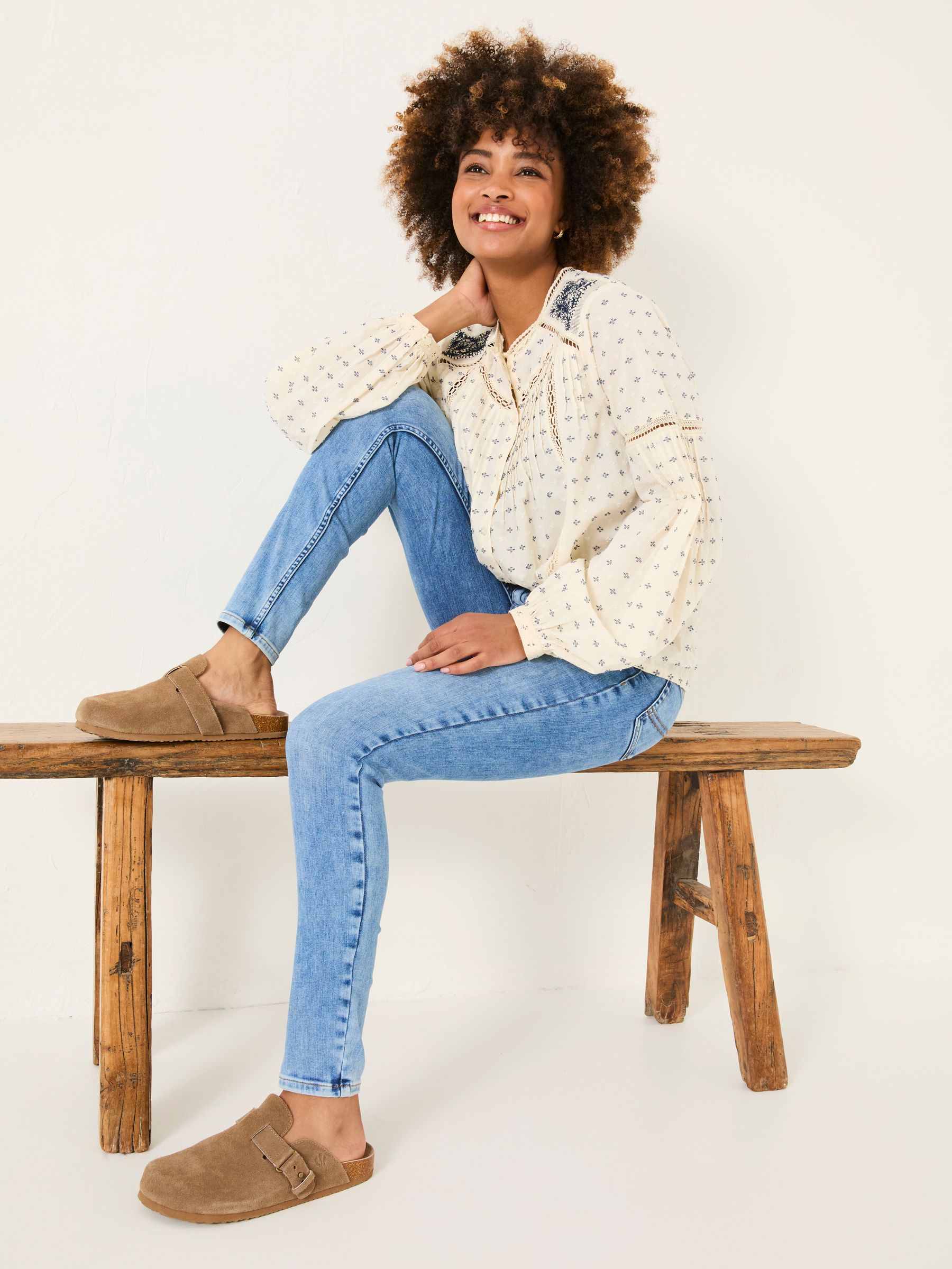 Harlow Light Vintage Blue Highwaist Skinny Jeans - Image 4 of 7