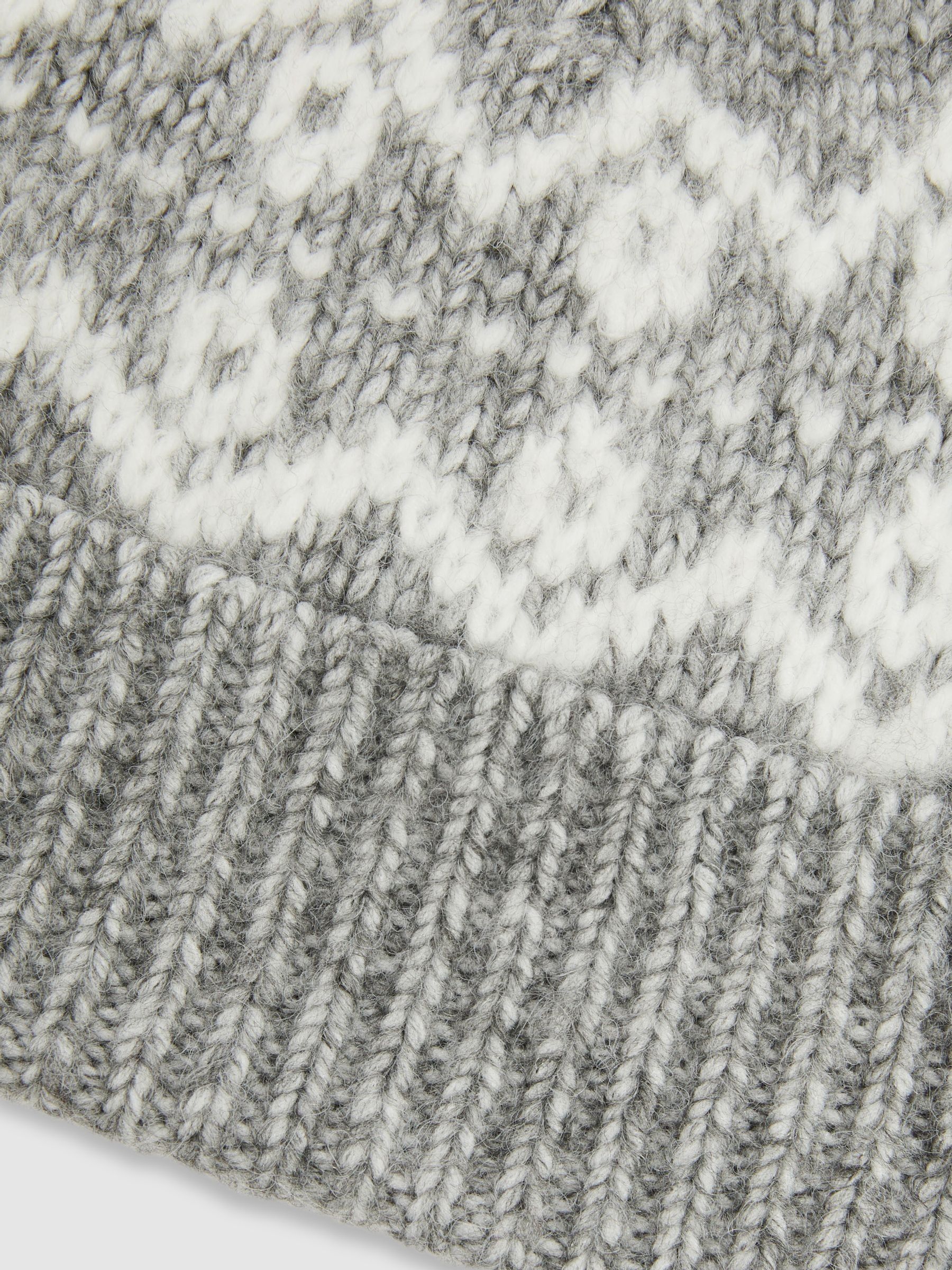 Fair Isle Hat and Scarf Set in Grey Melange - Image 4 of 4