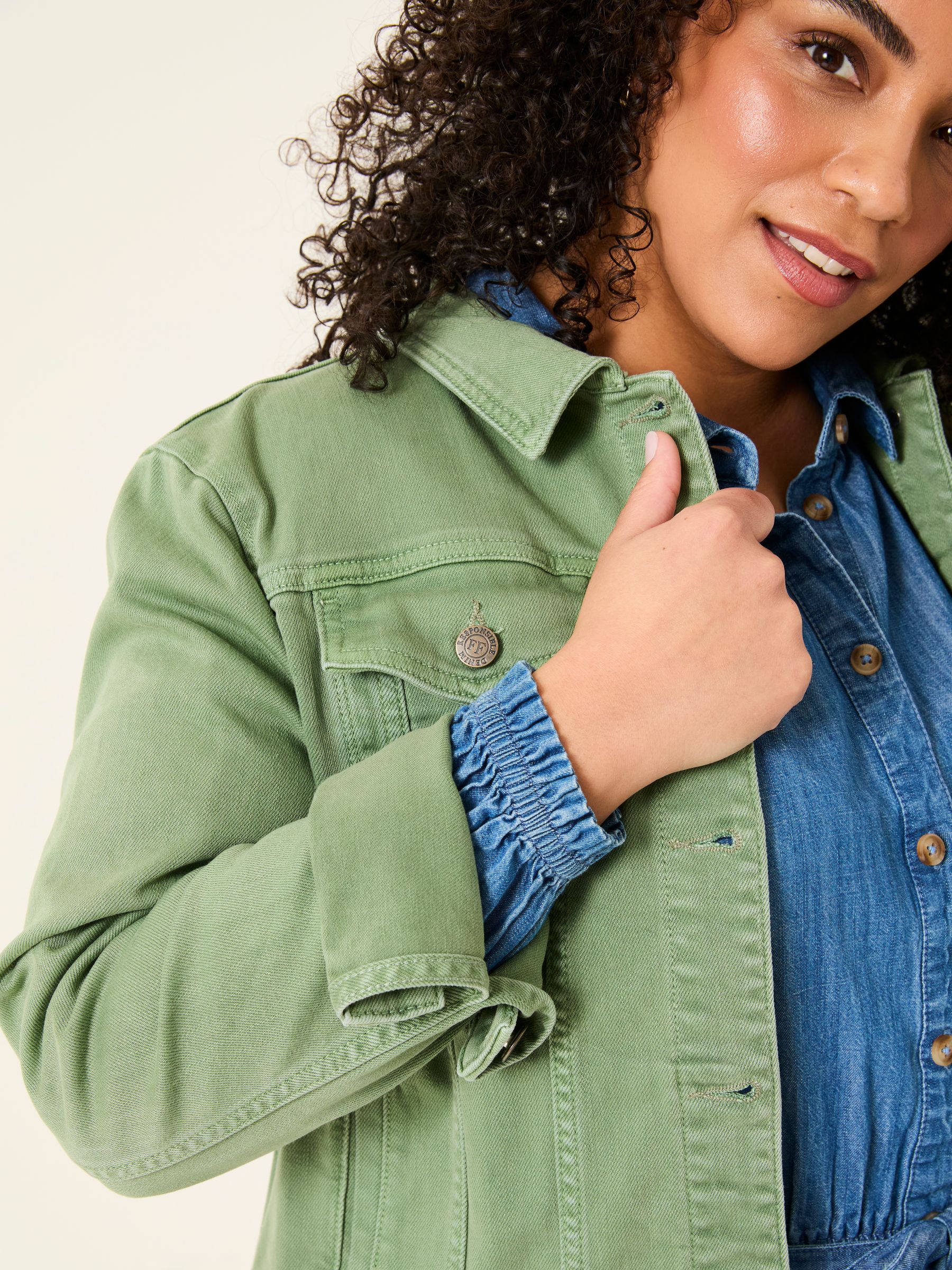 Tasha Green Denim Jacket - Image 4 of 5