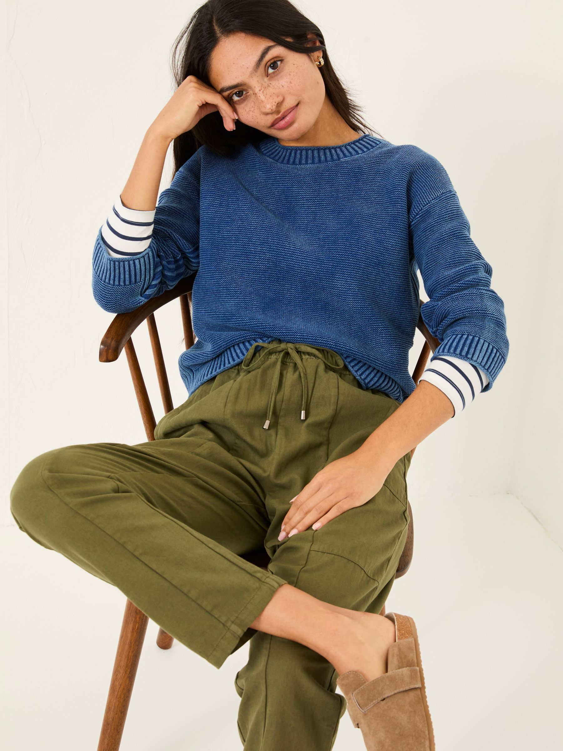 Hoyton Khaki Green Cargo Trousers - Image 4 of 10