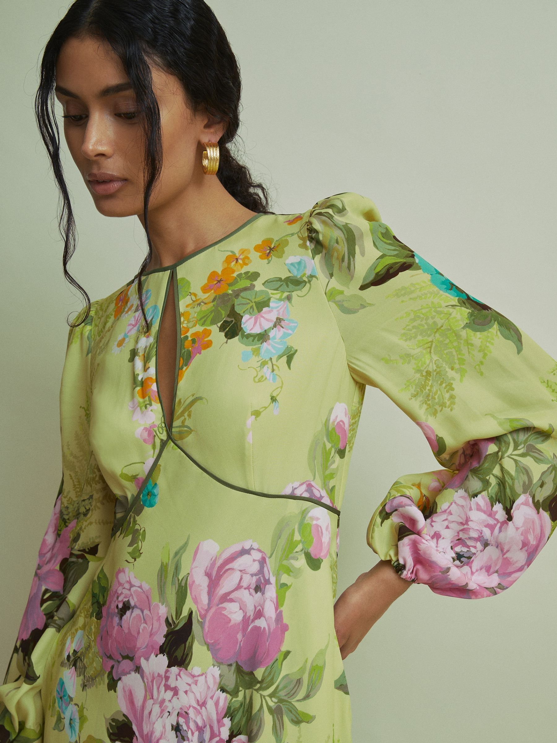 Florere Blouson Sleeve Midi Dress in Pale Green - Image 4 of 7
