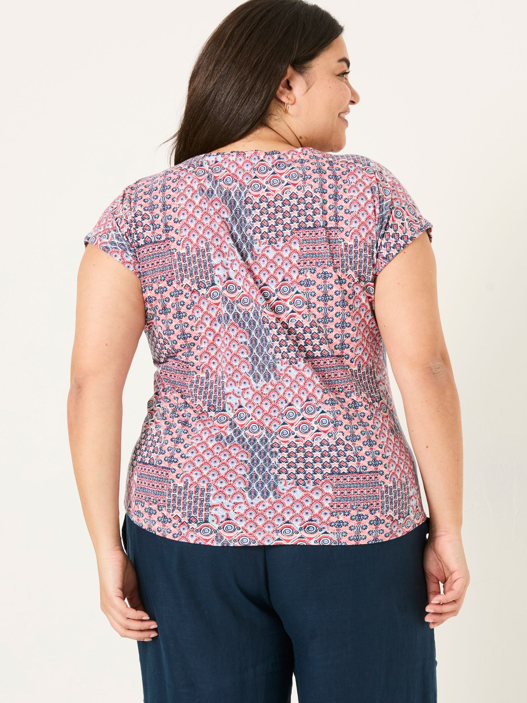 Ivy Ivory Geo Patch T-Shirt - Image 6 of 9