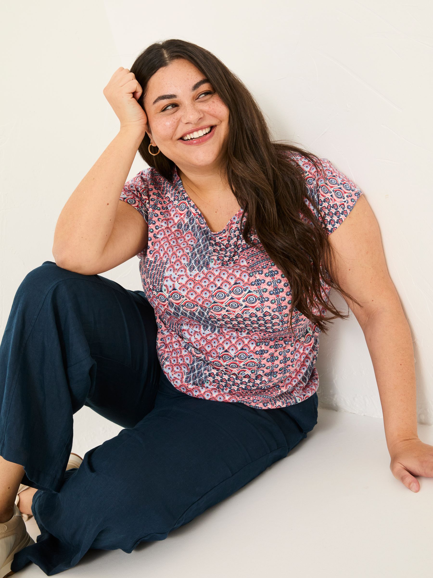 Ivy Ivory Geo Patch T-Shirt - Image 7 of 9