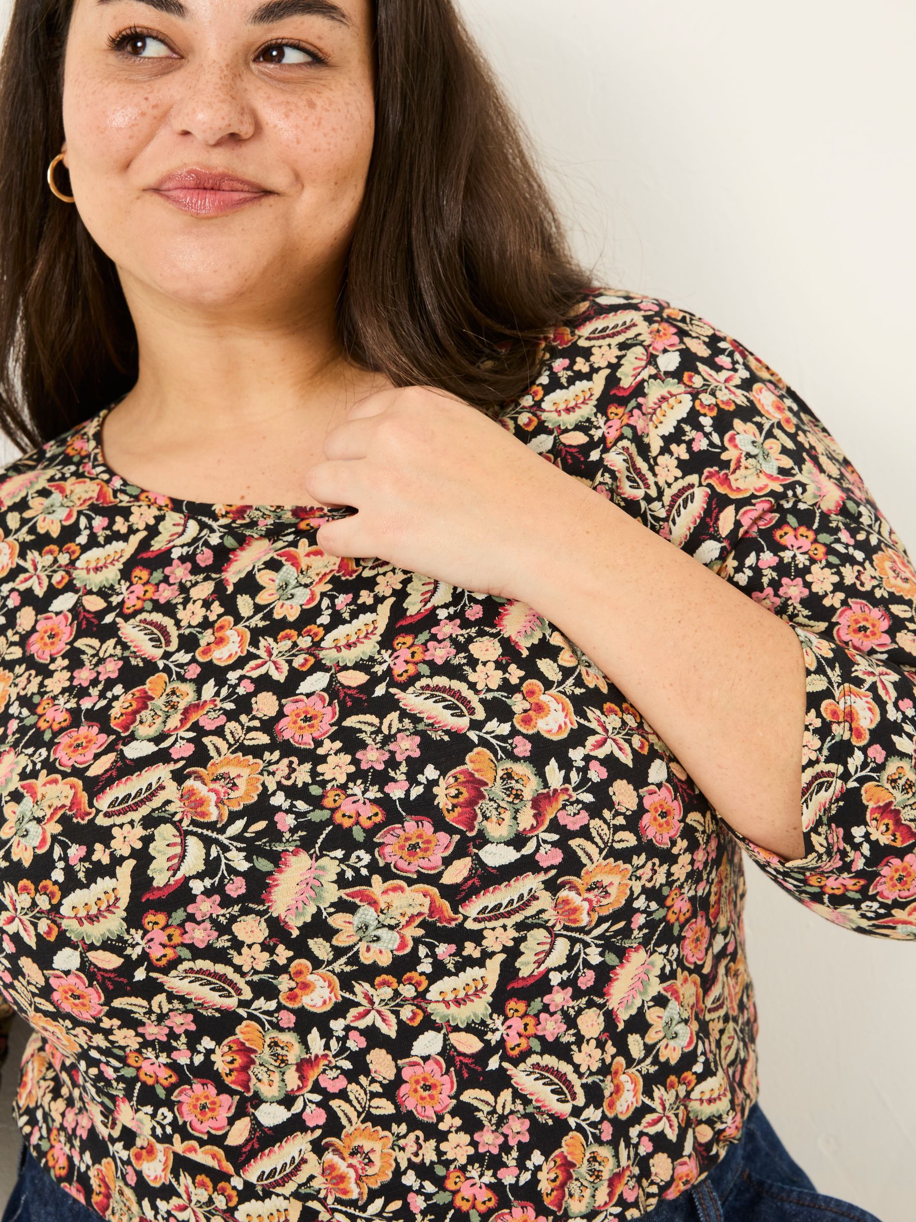 Ria Black Historical Floral Top - Image 7 of 9