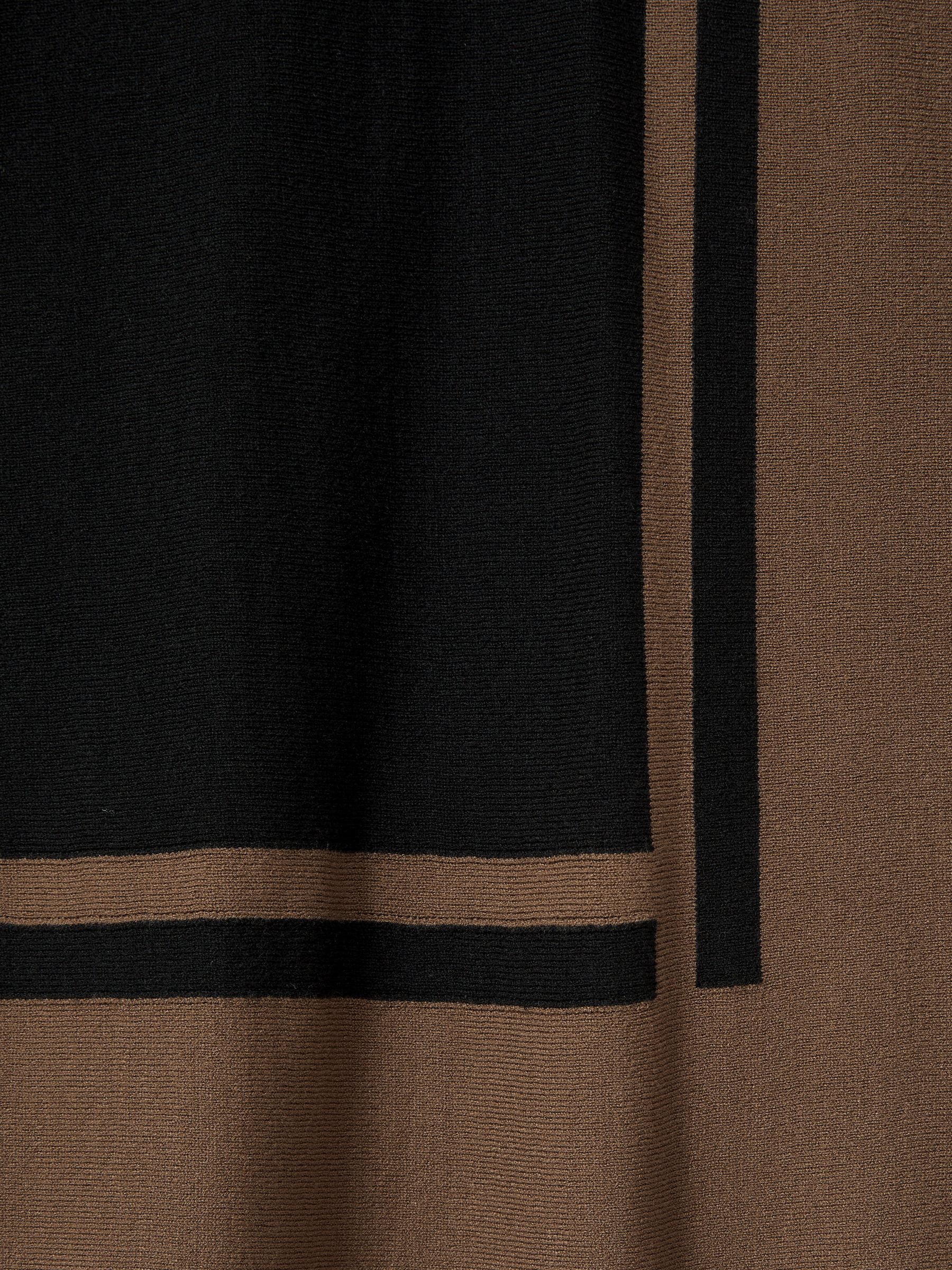 Colourblock Roll Neck Split Hem Jumper in Black/Mink - Image 6 of 6