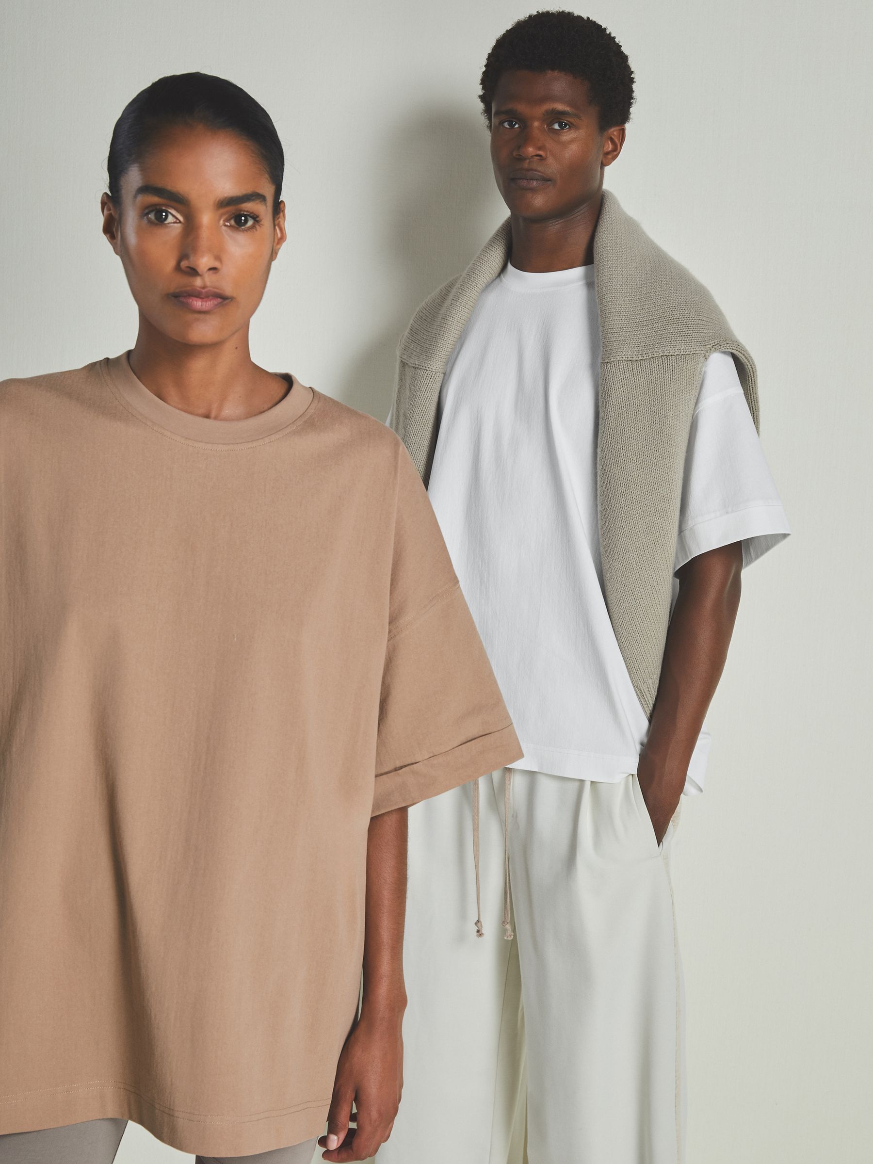 Reiss | Les 100 Ciels Cotton-Blend Jersey T-Shirt in Camel - Image 5 of 5