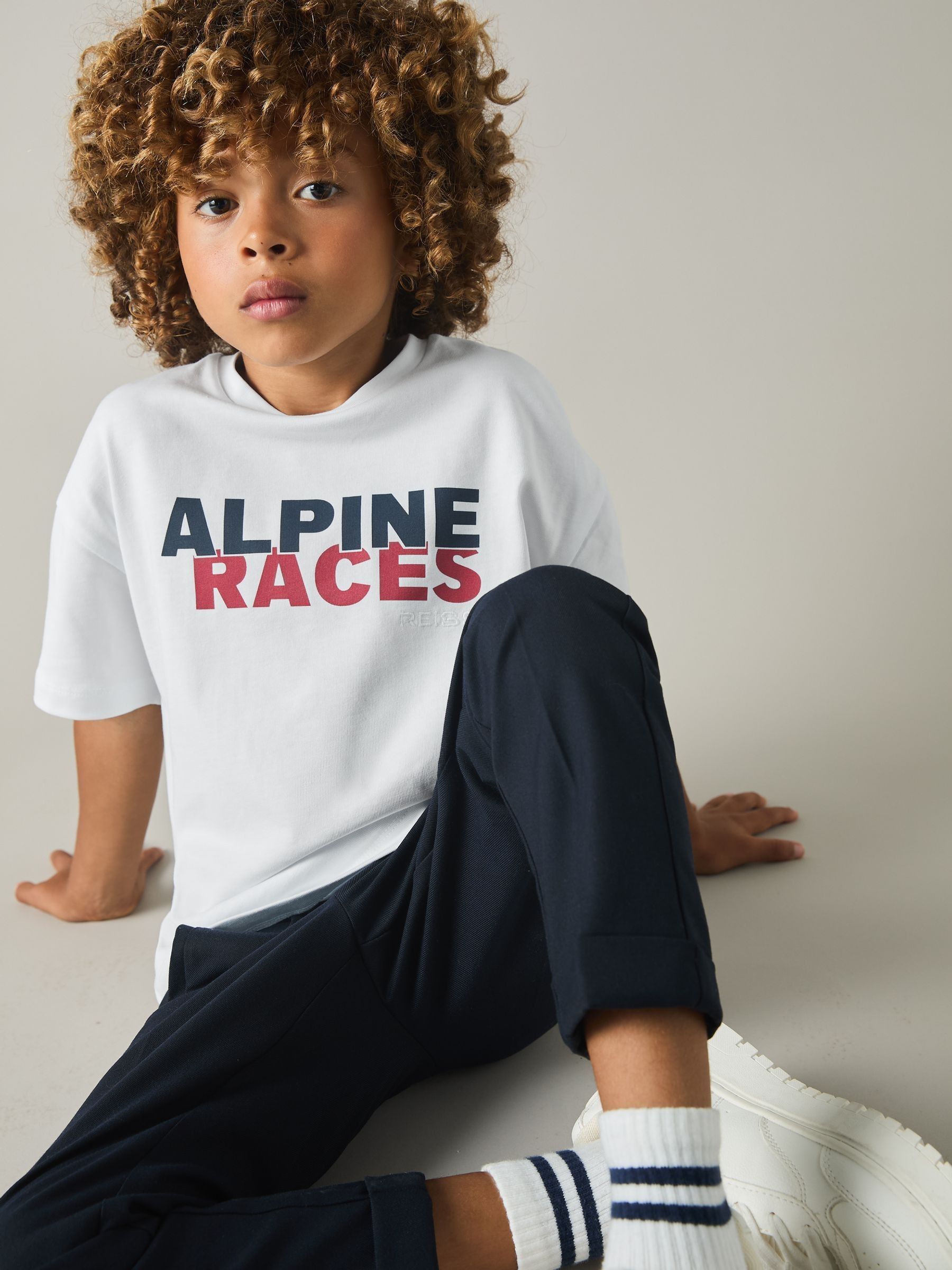 Cotton-Jersey Alpine Races-Print T-Shirt in White/Red/Navy - Image 3 of 4