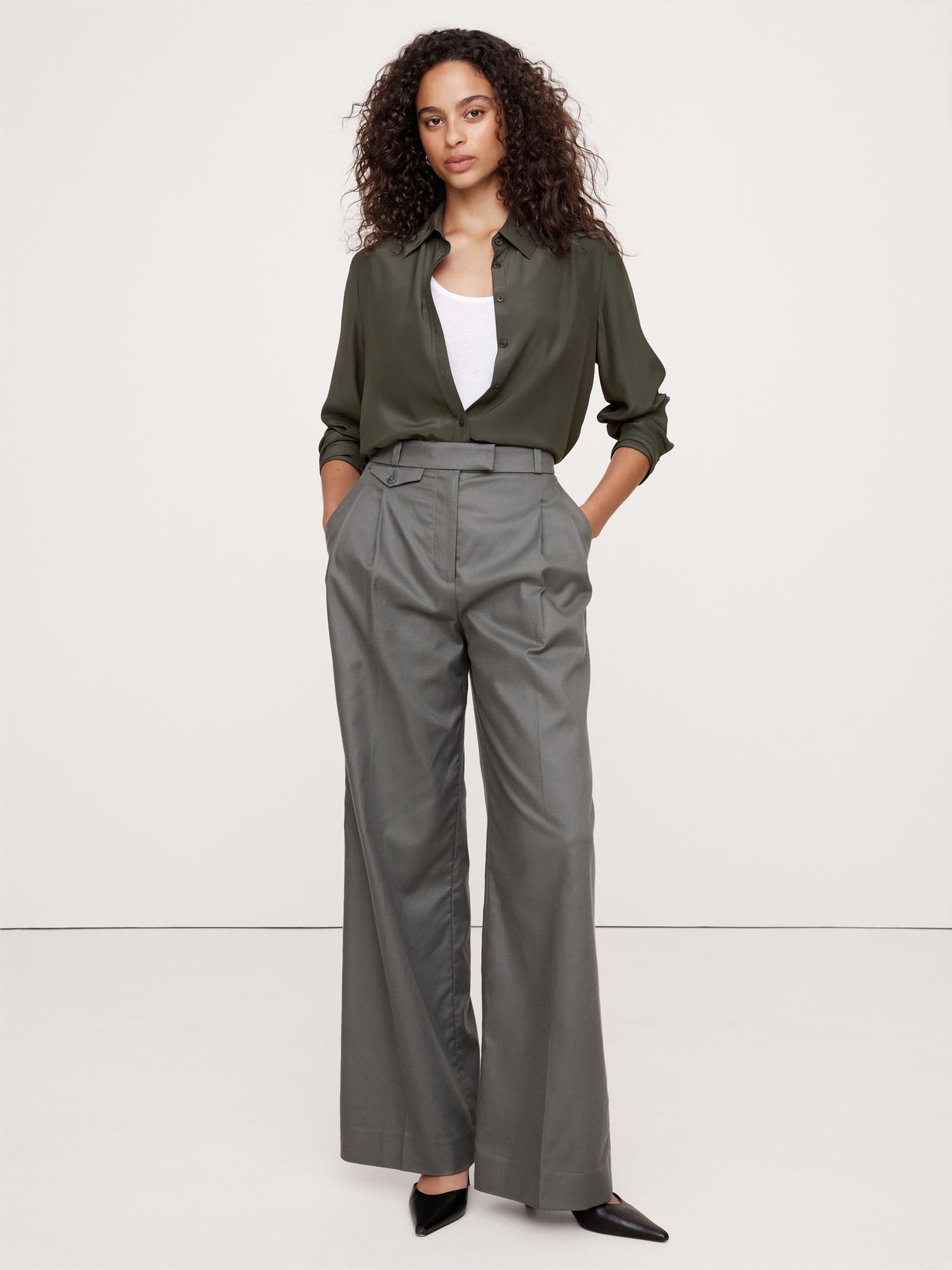 Banana Republic Green The Perfect Silk Shirt - Image 3 of 5