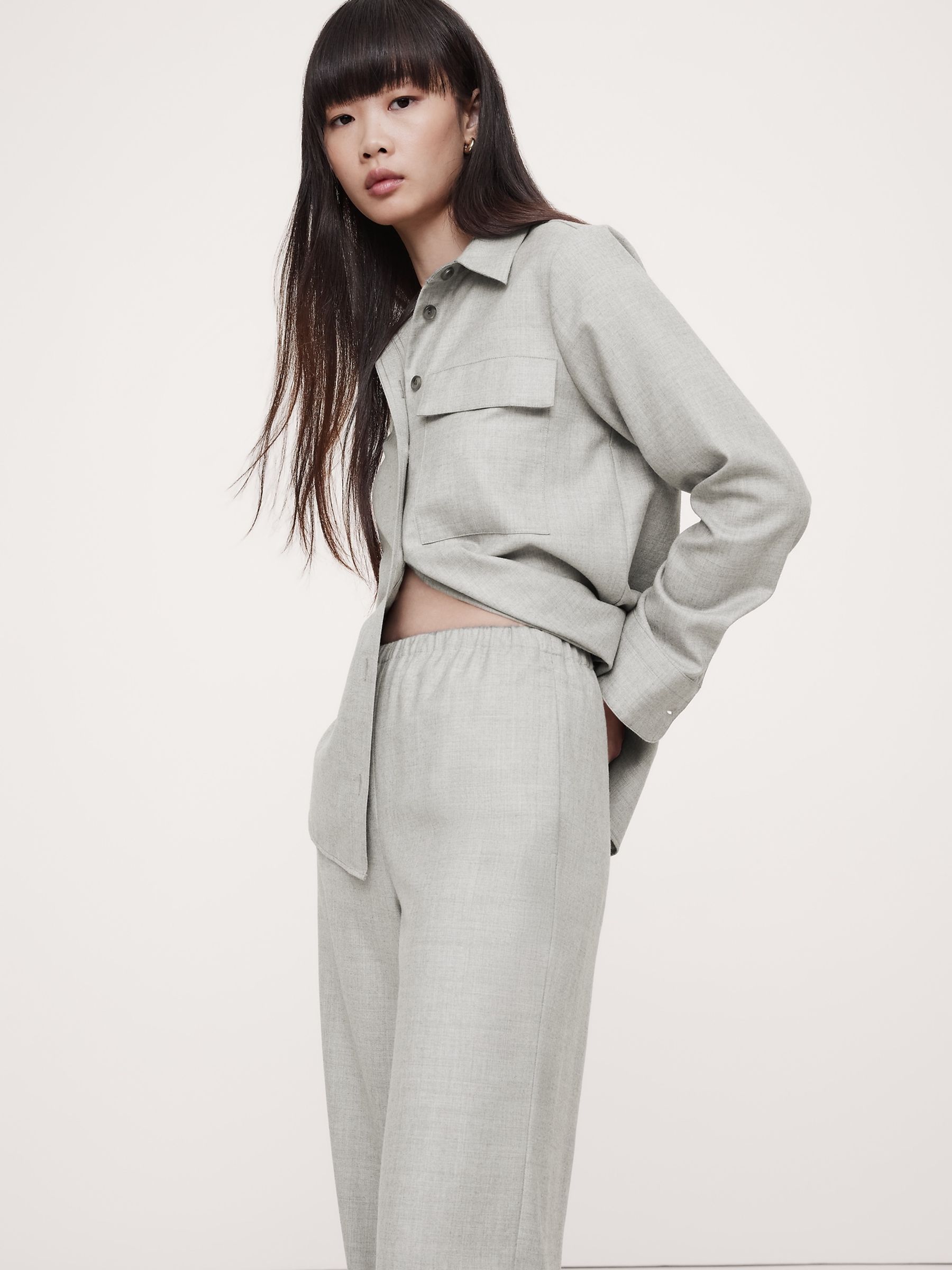 Banana Republic Grey Pull On Wide-Leg Lightweight Wool Flannel Trousers - Image 3 of 4
