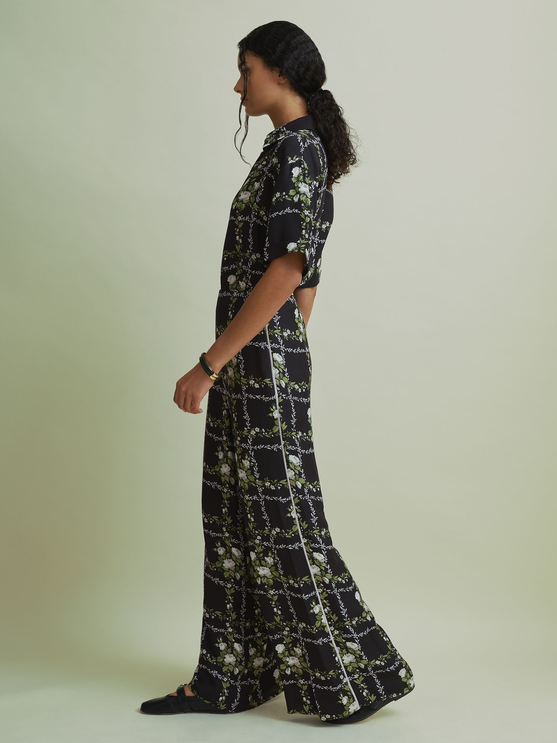 Florere High Rise Wide Leg Trousers in Black - Image 4 of 7