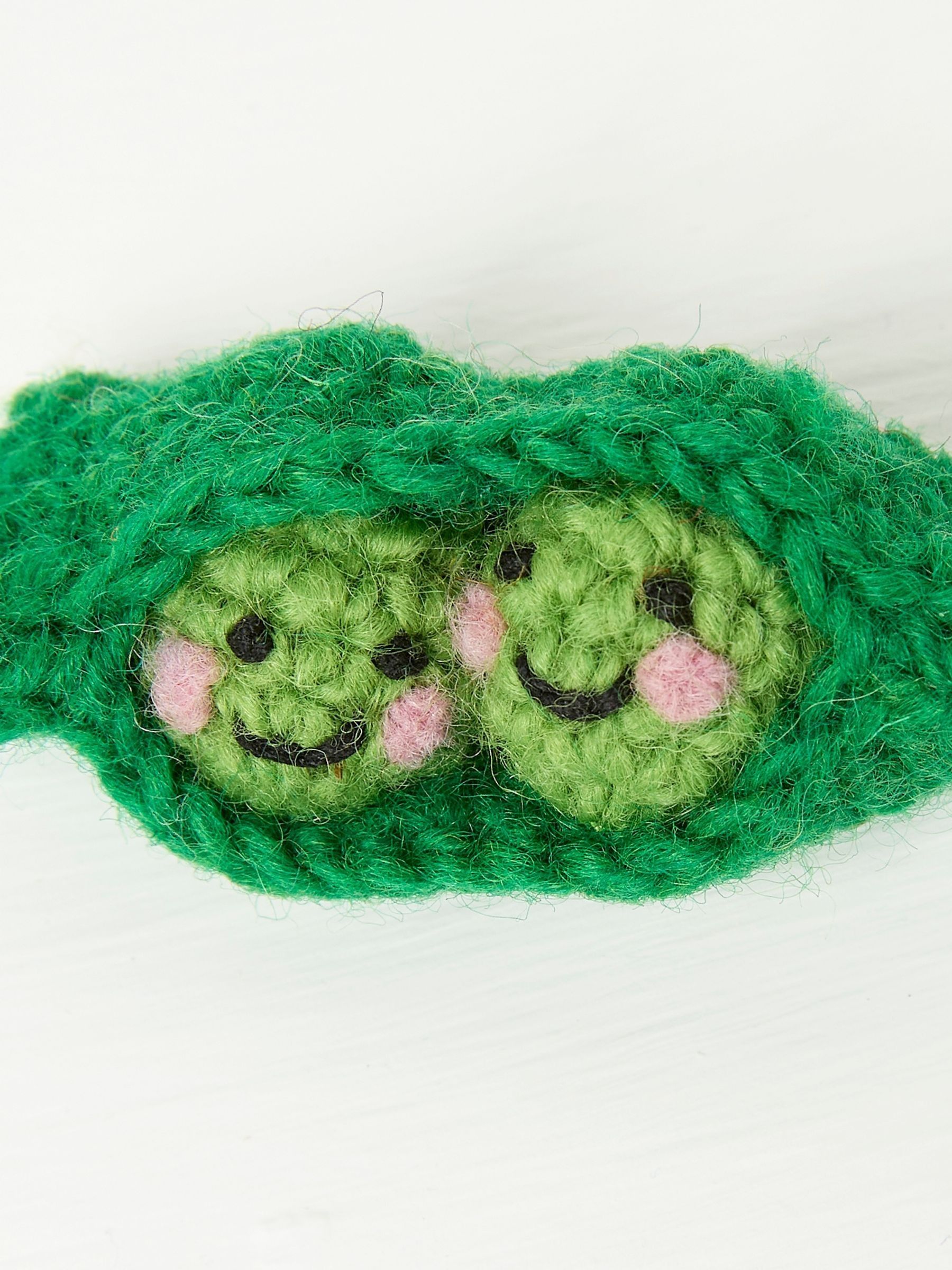 Green Peas in a Pod Keyring - Image 2 of 2