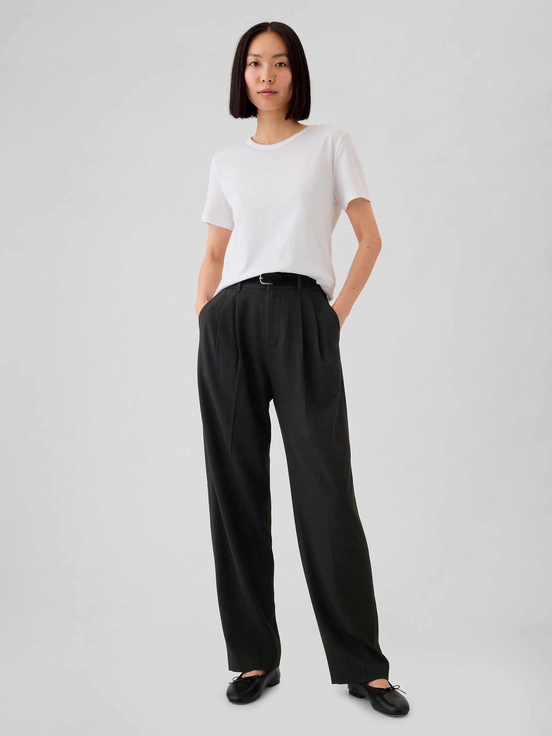 Black Everyday High Waisted Brushed Twill Pleated Taper Trousers | Gap
