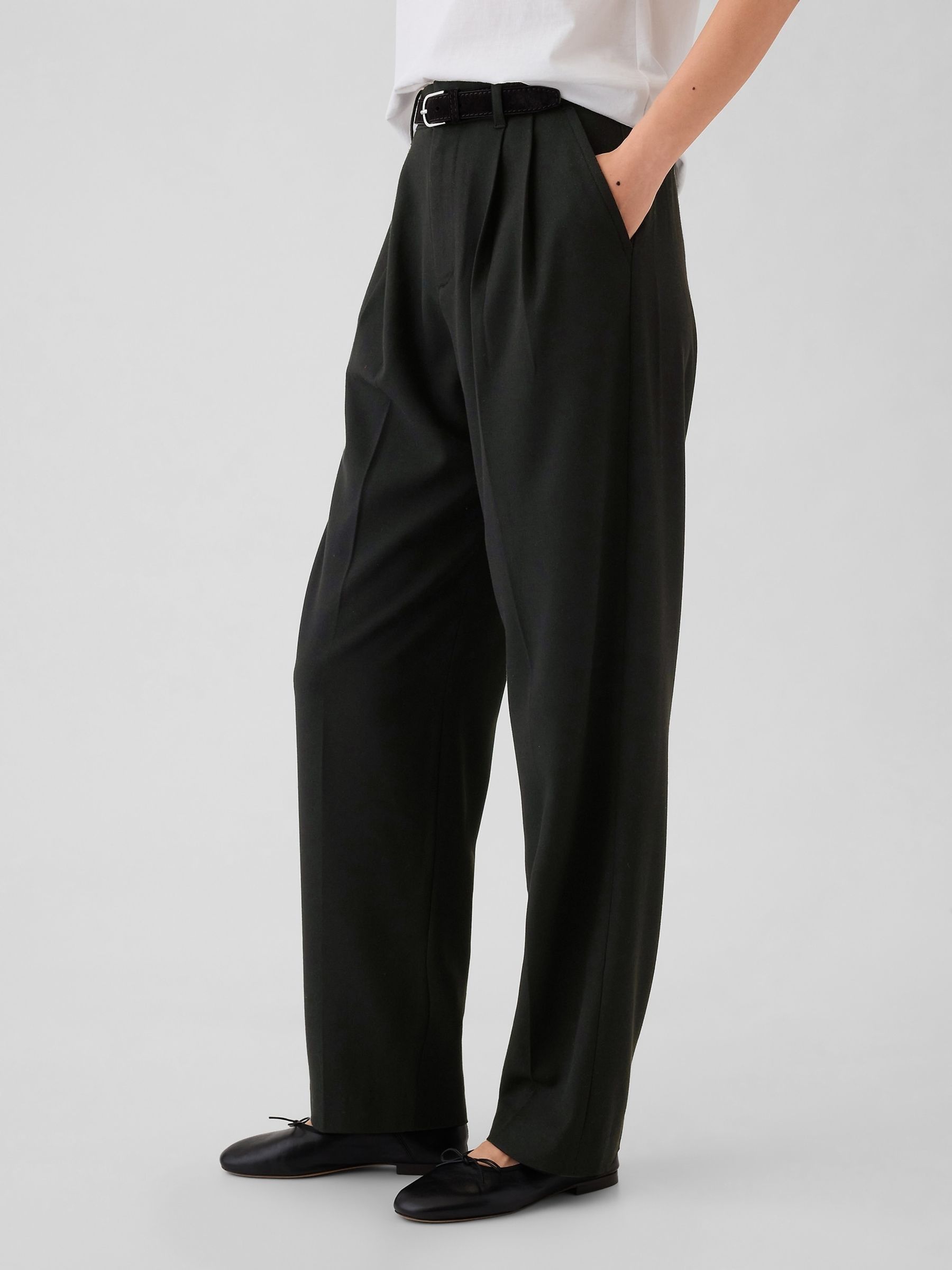 Black Everyday High Waisted Brushed Twill Pleated Taper Trousers - Image 4 of 5